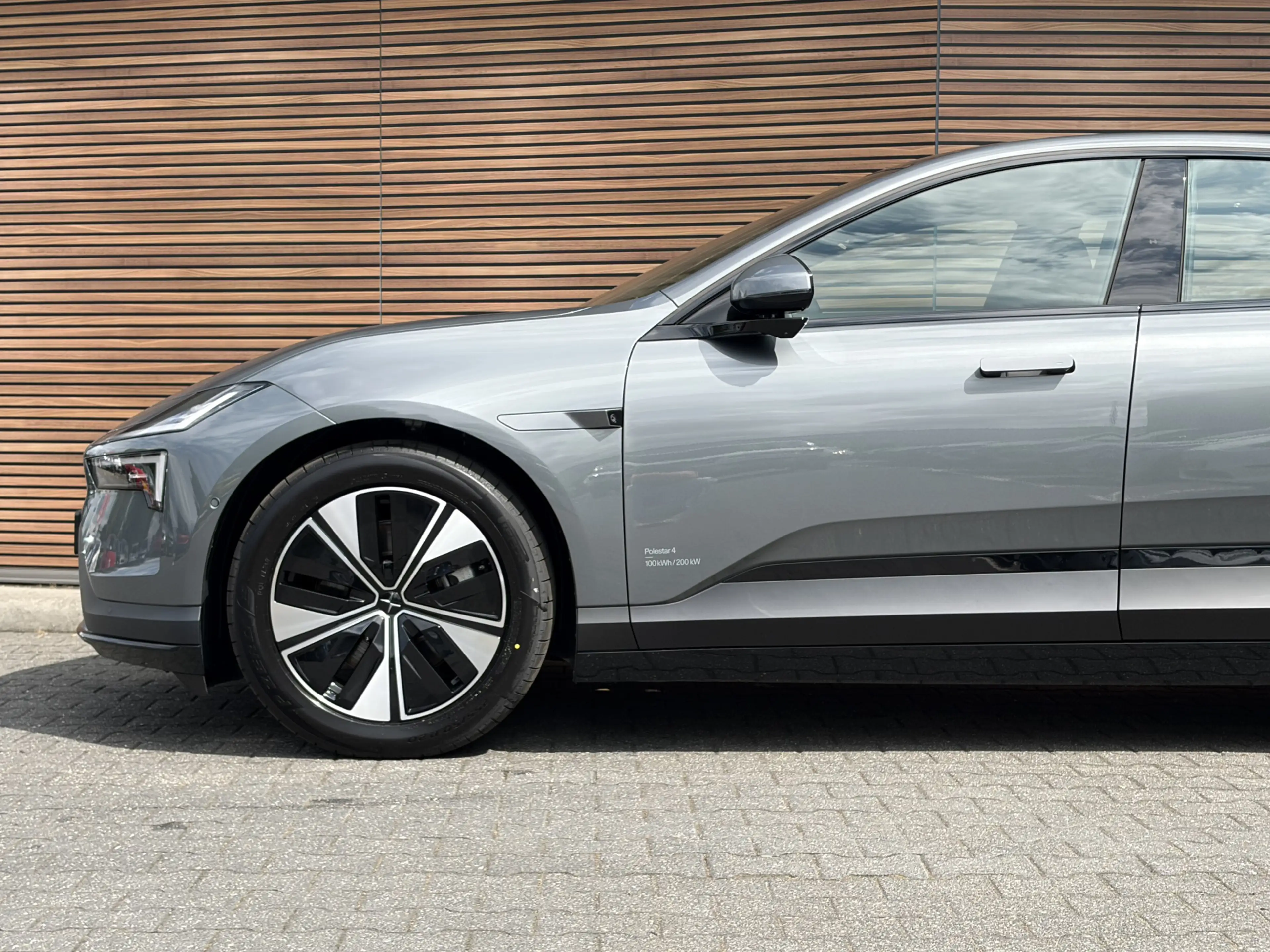 Polestar 4 Long Range Single motor 100 kWh Cruise control ada — photo 12