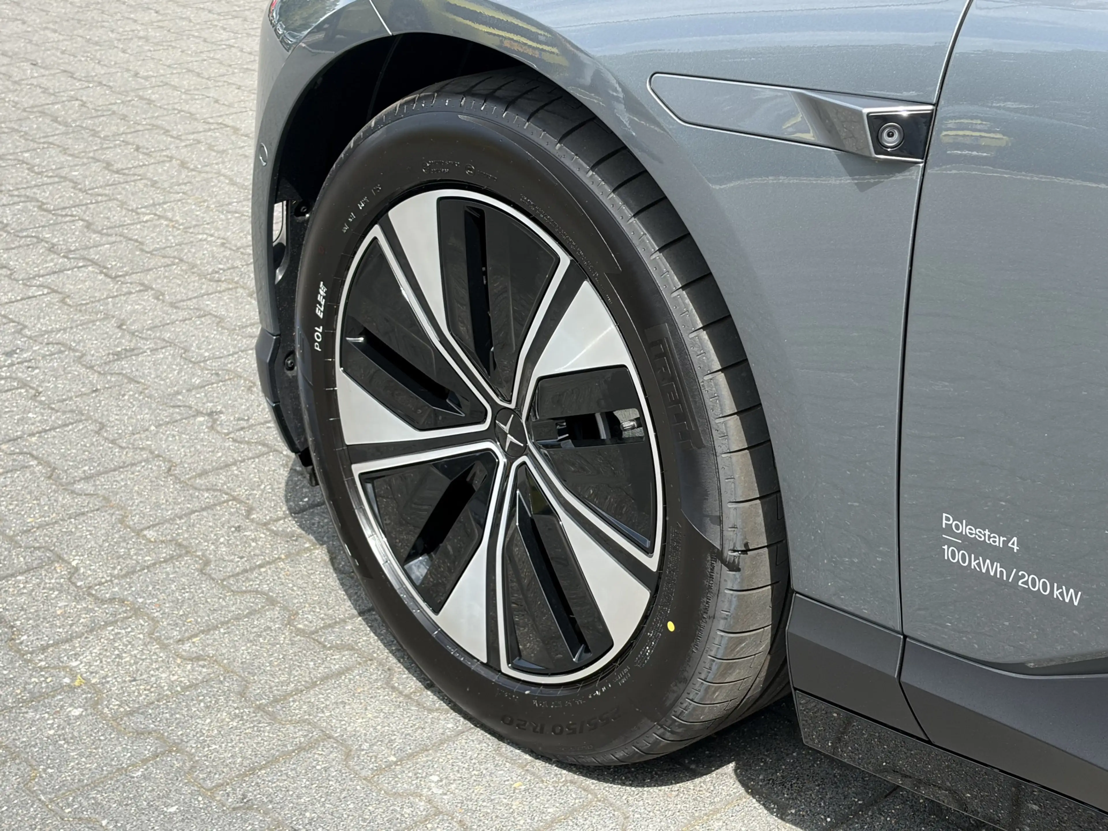 Polestar 4 Long Range Single motor 100 kWh Cruise control ada — photo 16