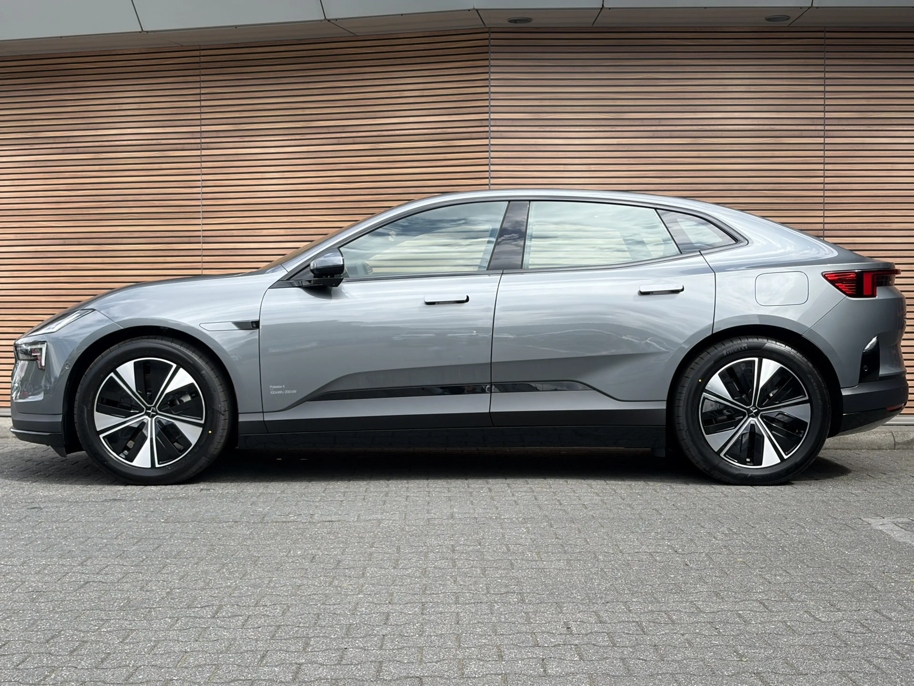 Polestar 4 Long Range Single motor 100 kWh Cruise control ada — photo 5