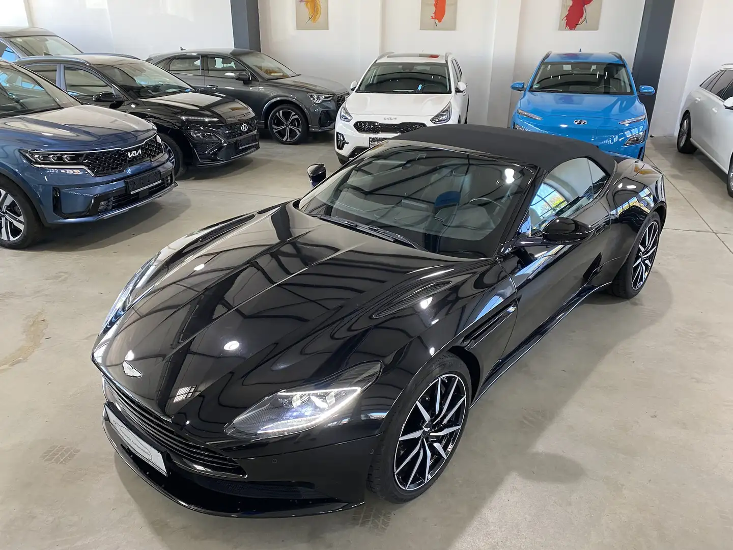 Aston Martin DB11 4.0 V8 Volante/BlackPack/´20/360/Sitzklima/ Schwarz - 2