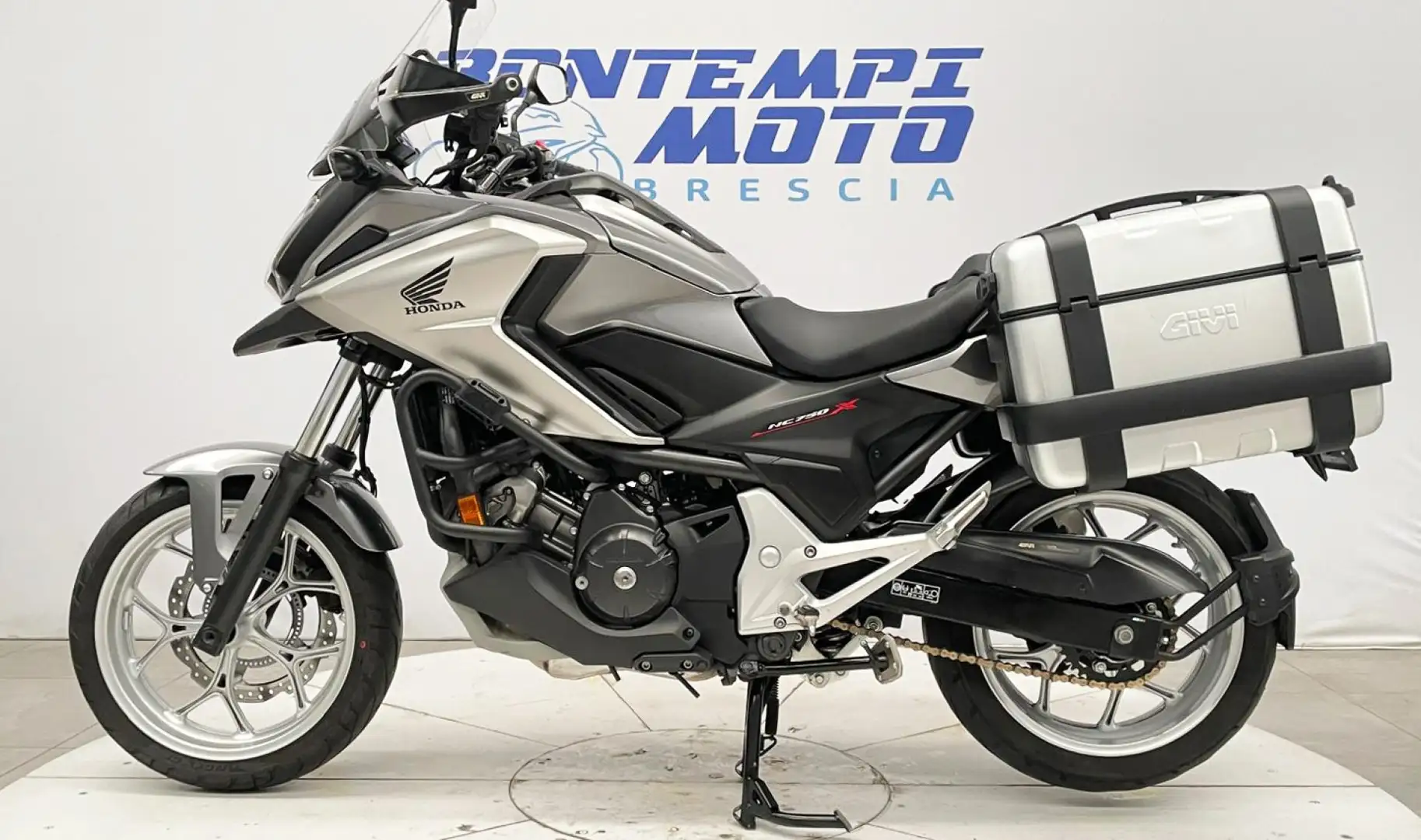 Honda NC750 X 2018 DTC + VALIGIE LATERALI Grigio - 2