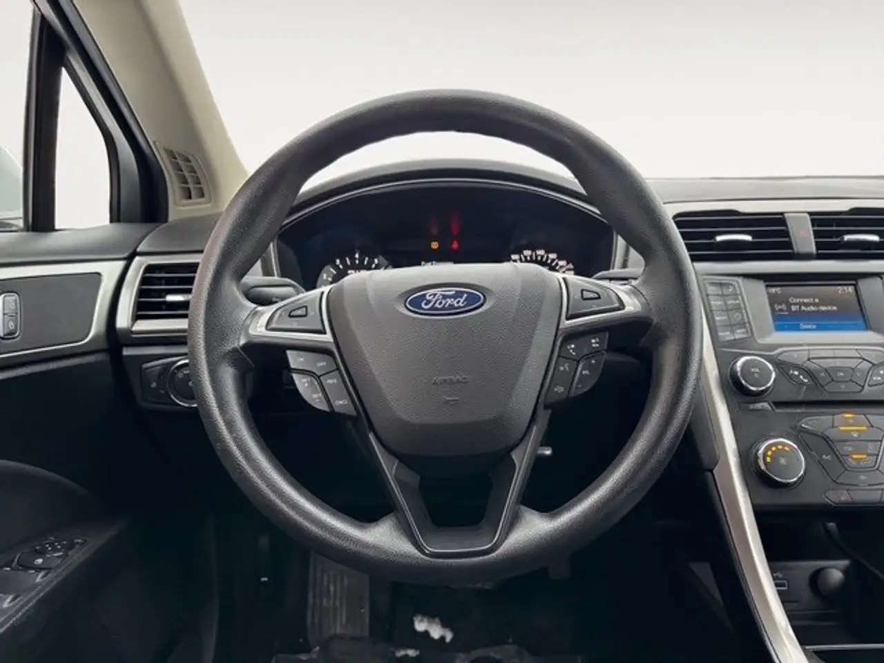 Ford Fusion снимка Ford Fusion