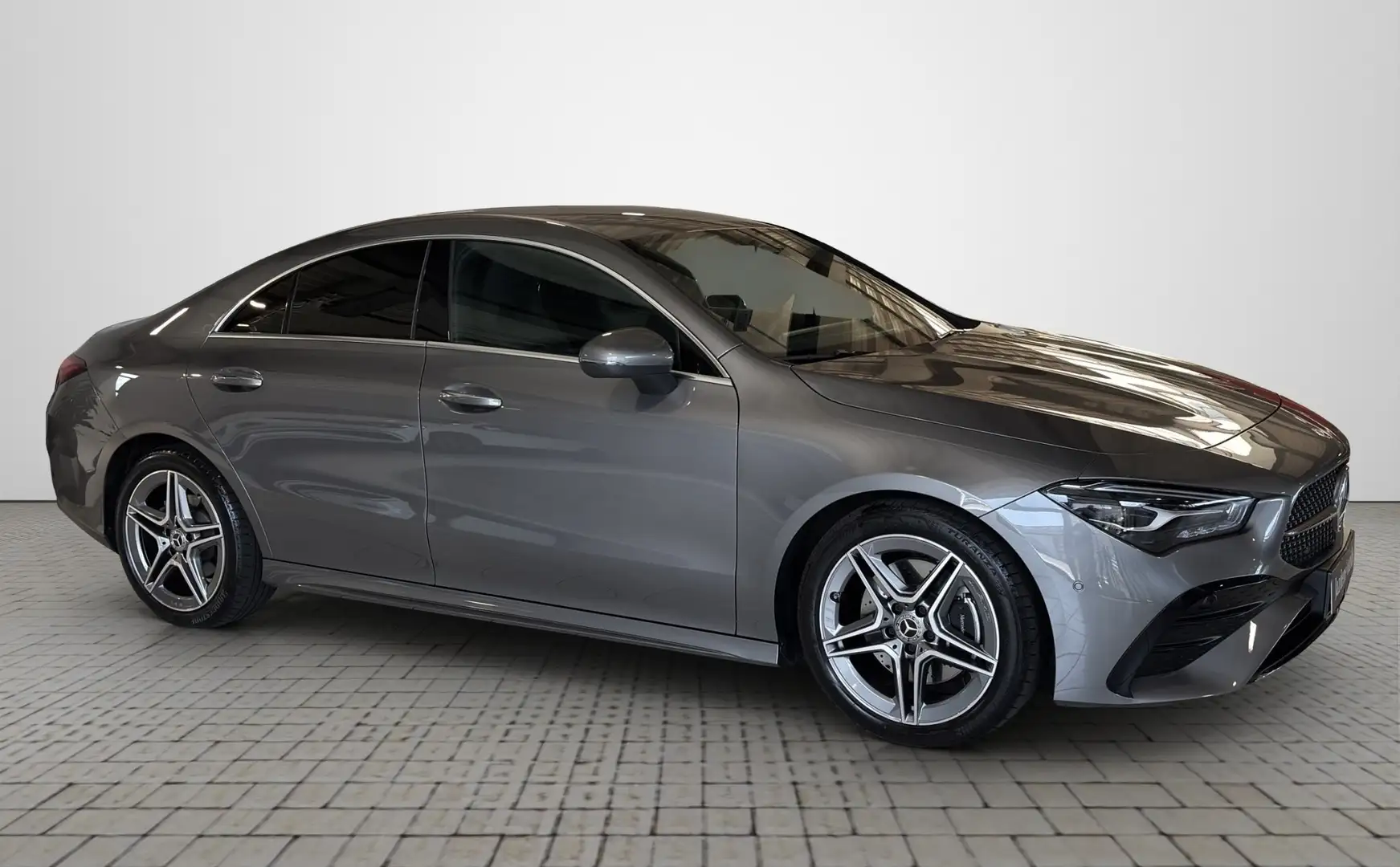 Mercedes-Benz CLA 200 Coupé AMG Line | MHEV | 2025 | Erst 8.300 km! - 1