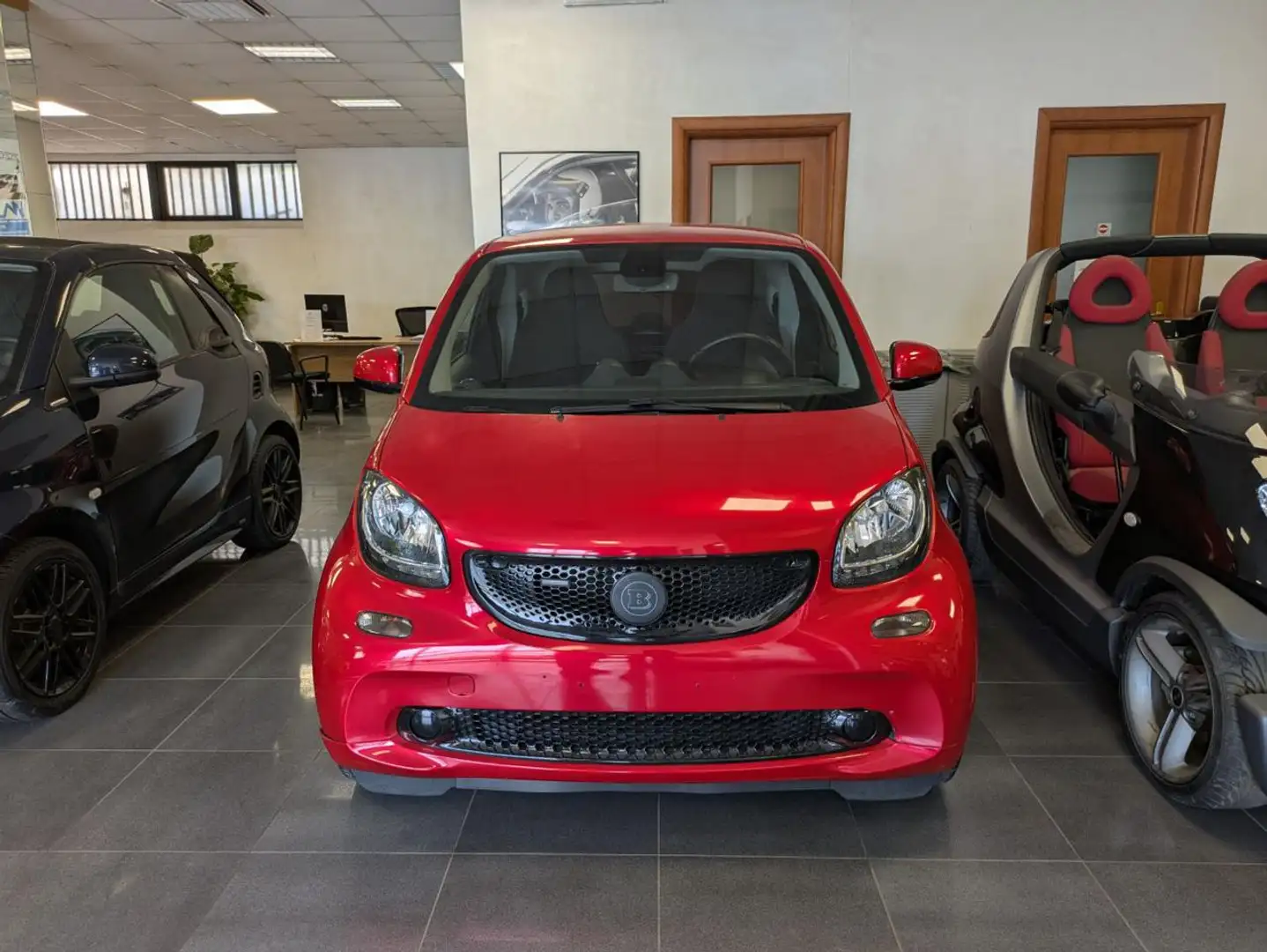smart forTwo BRABUS 1.0cc 71cv TETTO PANORAM CRUISE CONTR crvena - 2