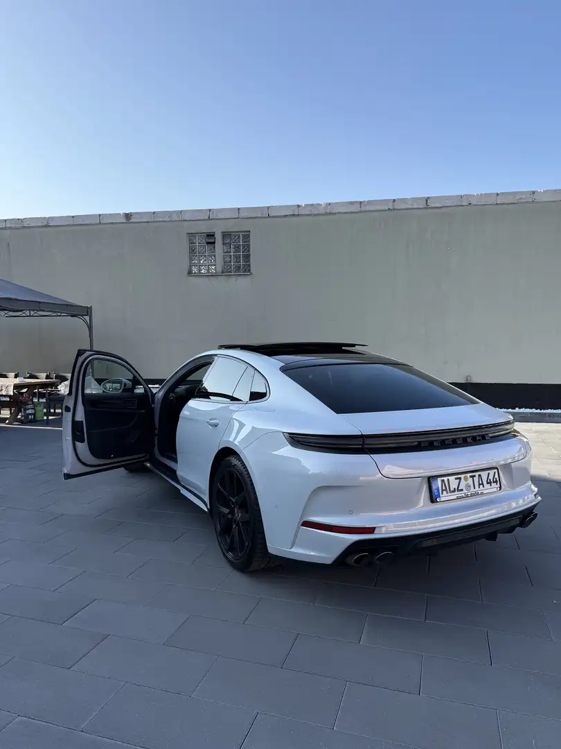Porsche Panamera Basis Grau - 1