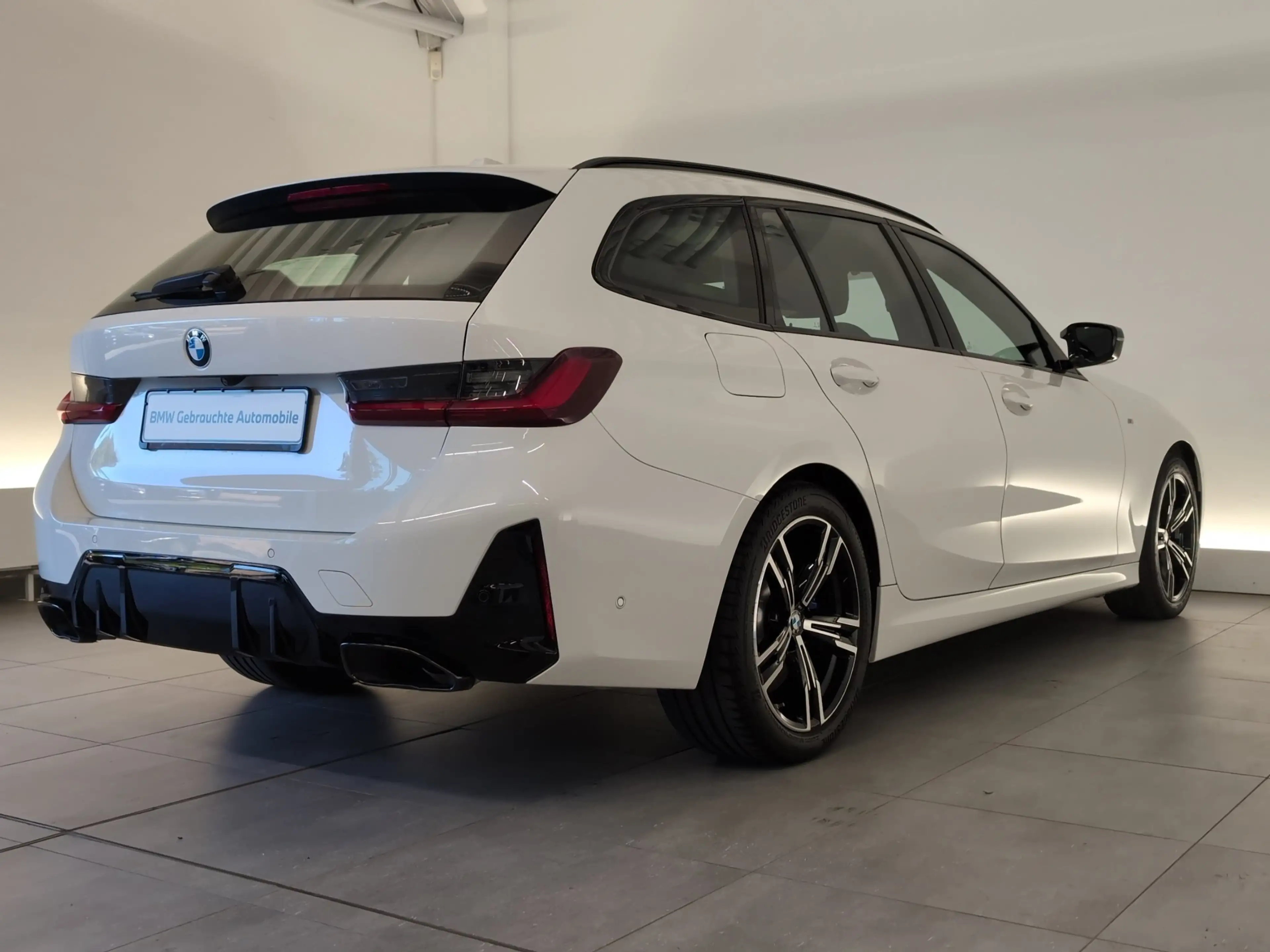 BMW 340 Mi xDrive Touring — photo 8