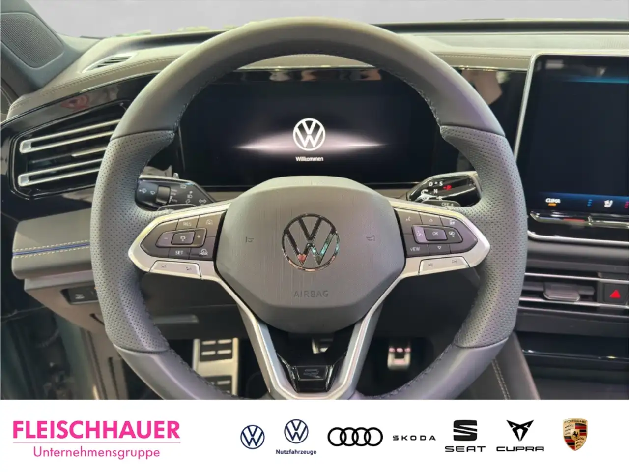 Volkswagen Tiguan R-Line 2.0 TSI 4MOTION PANO AHK 360°KAMERA NAVI 10