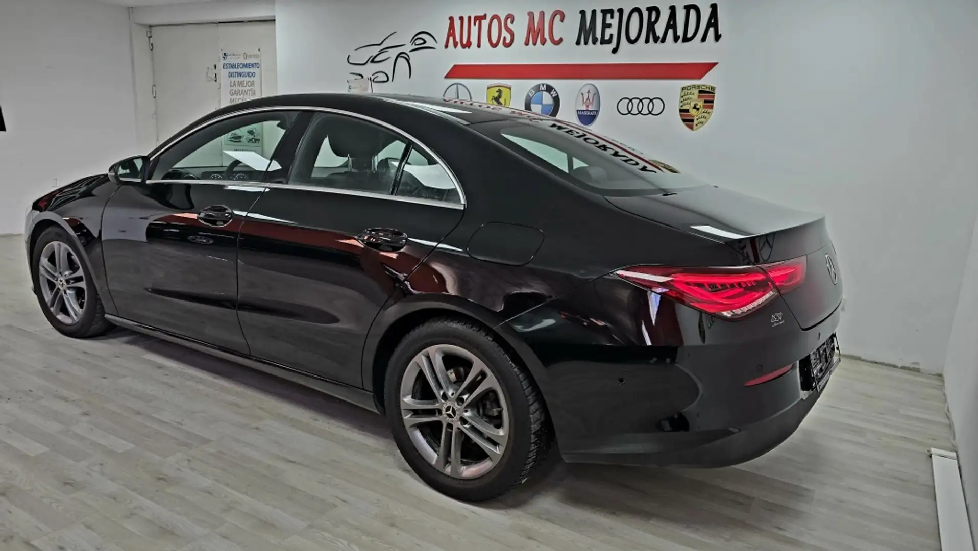 Mercedes-Benz CLA 180 CDi Inspiration Zwart - 2