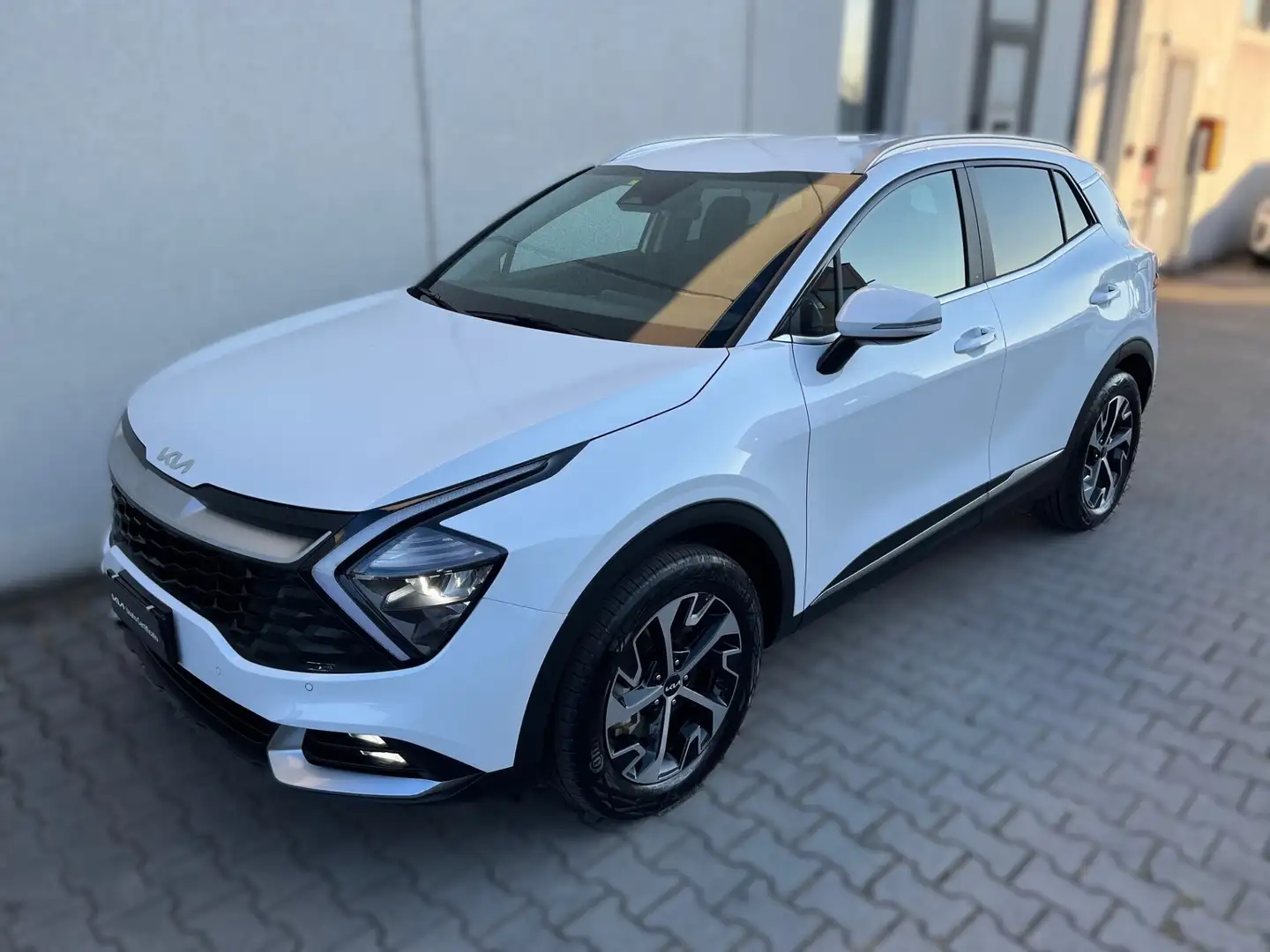 Kia Sportage 1.6 TGDi HEV AT Style (2 TAGLIANDI OMAGGIO) Blanc - 2