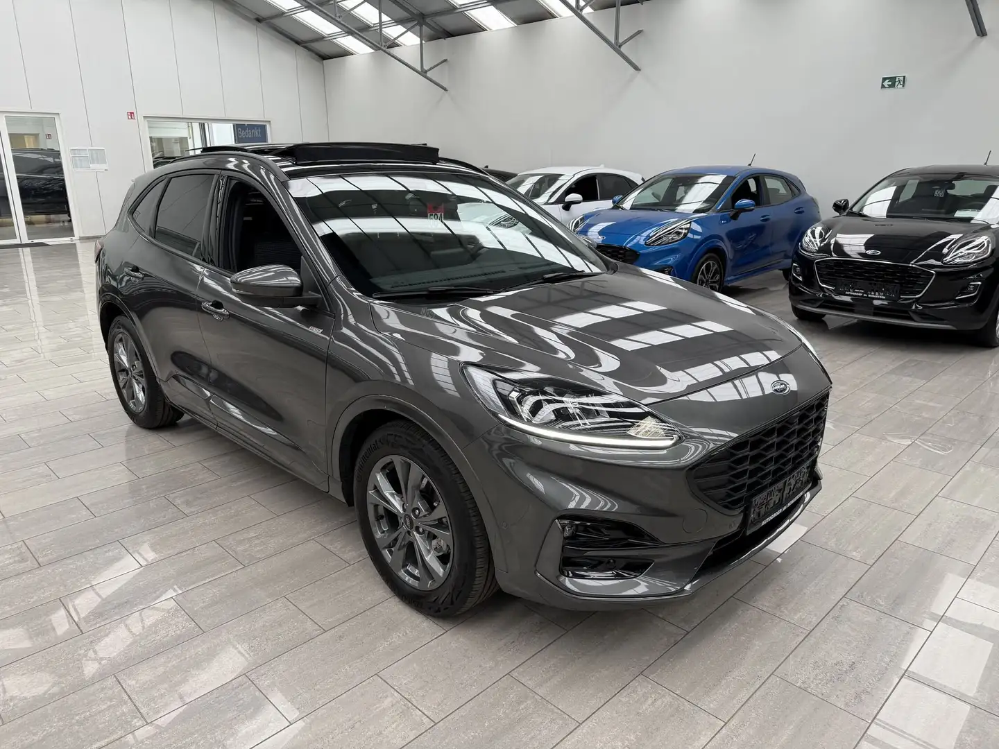 Ford Kuga ST-Line FHEV AUT - 1
