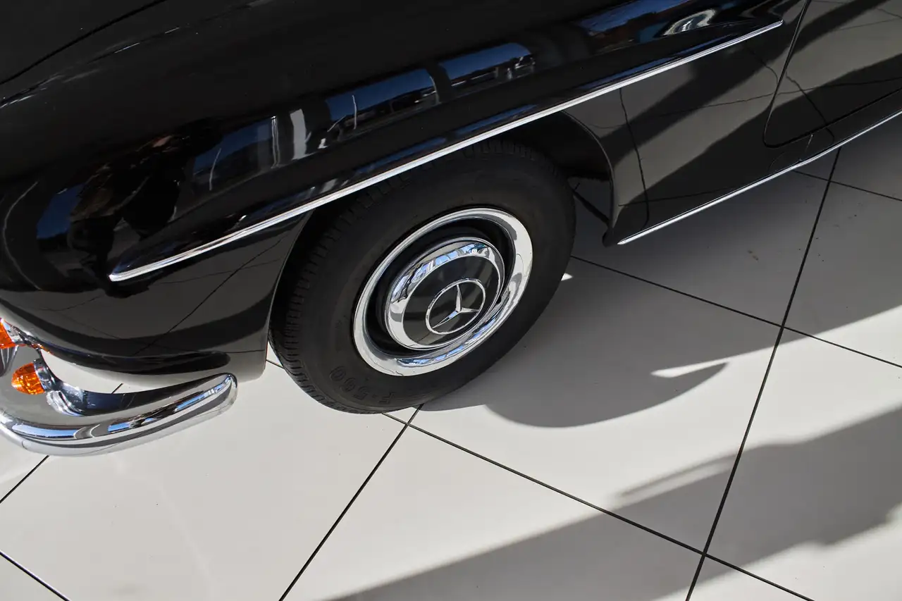 Mercedes-Benz 190, foto 7