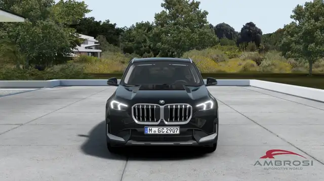 BMW X1 view 4