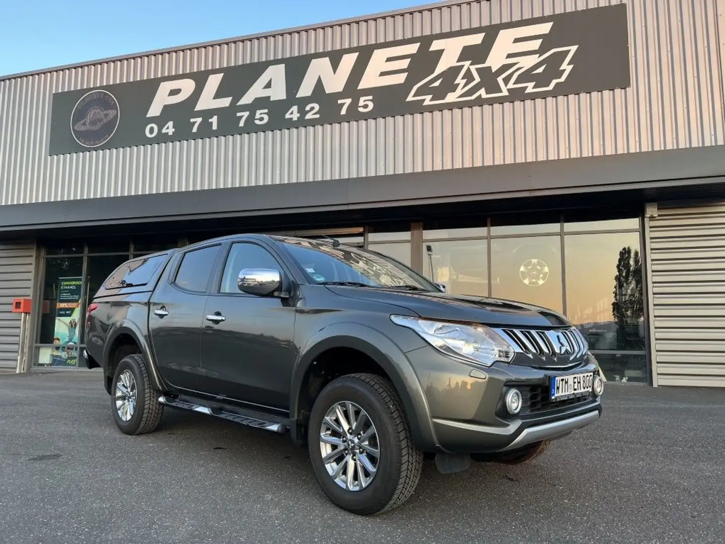 Mitsubishi L200 2.4 L DID 181 CV Double cabine Intense Groen - 1