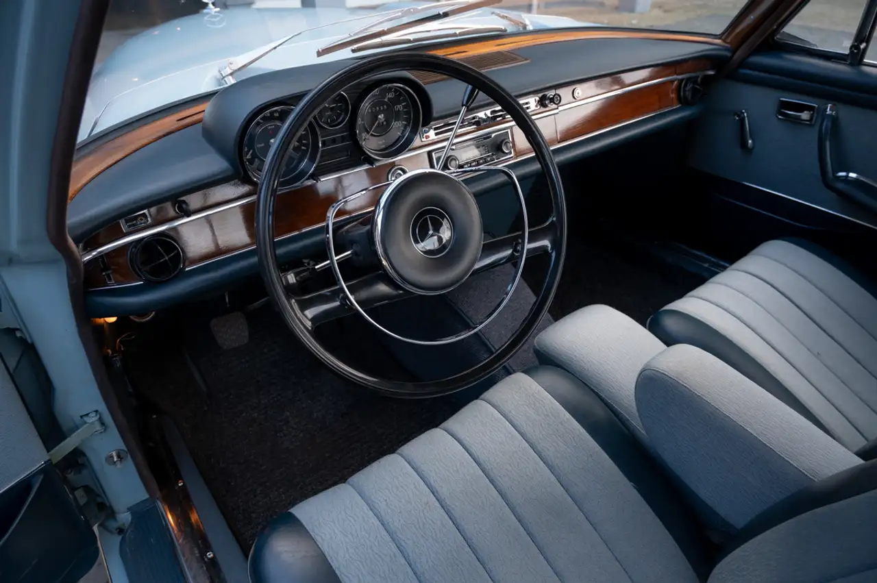 Mercedes-Benz S 250 SE (W108), foto 6