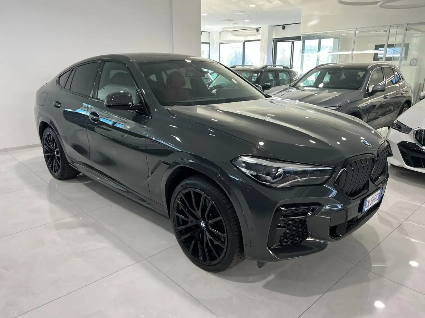 BMW X6 xDrive30d 48V Msport Sedili Riscaldati e Ventilati Gris - 2