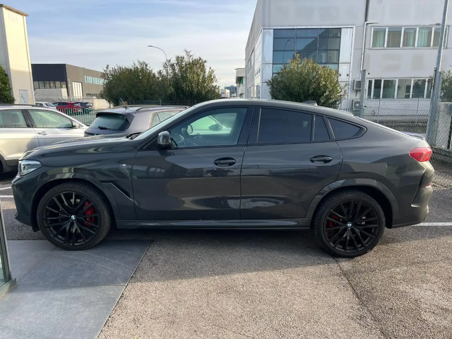 BMW X6 xDrive30d 48V Msport Sedili Riscaldati e Ventilati Gri - 2