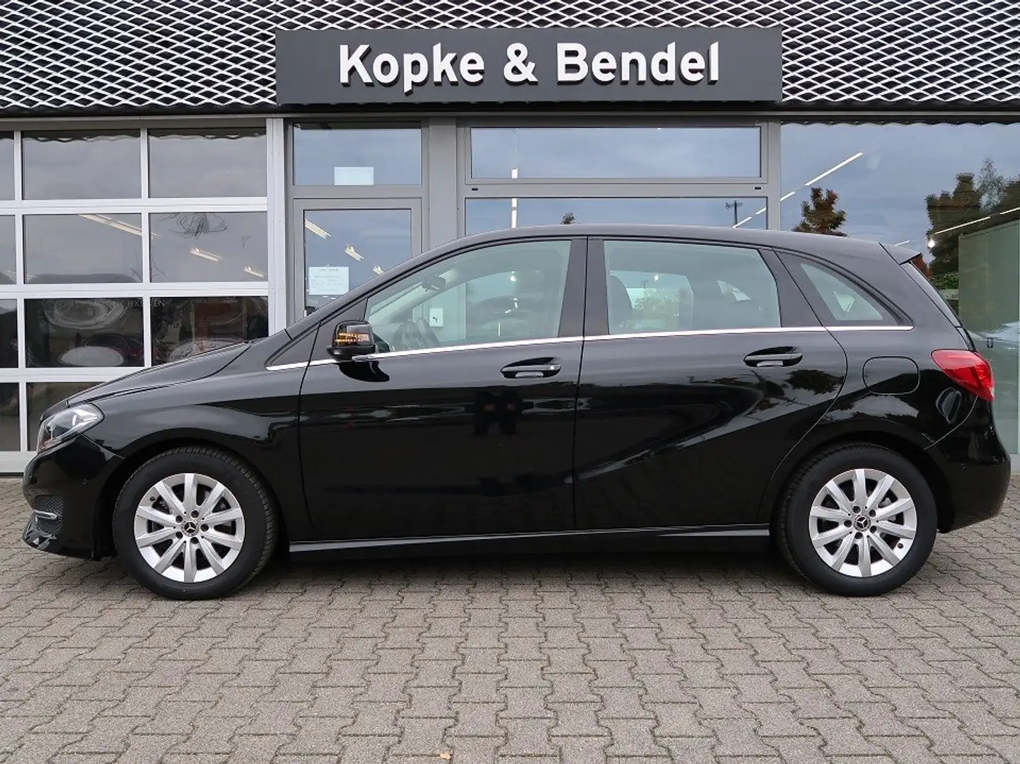Mercedes-Benz B 180 Style*Automatik*topgepflegt* Mercedes-Benz B 180 S Zwart - 2