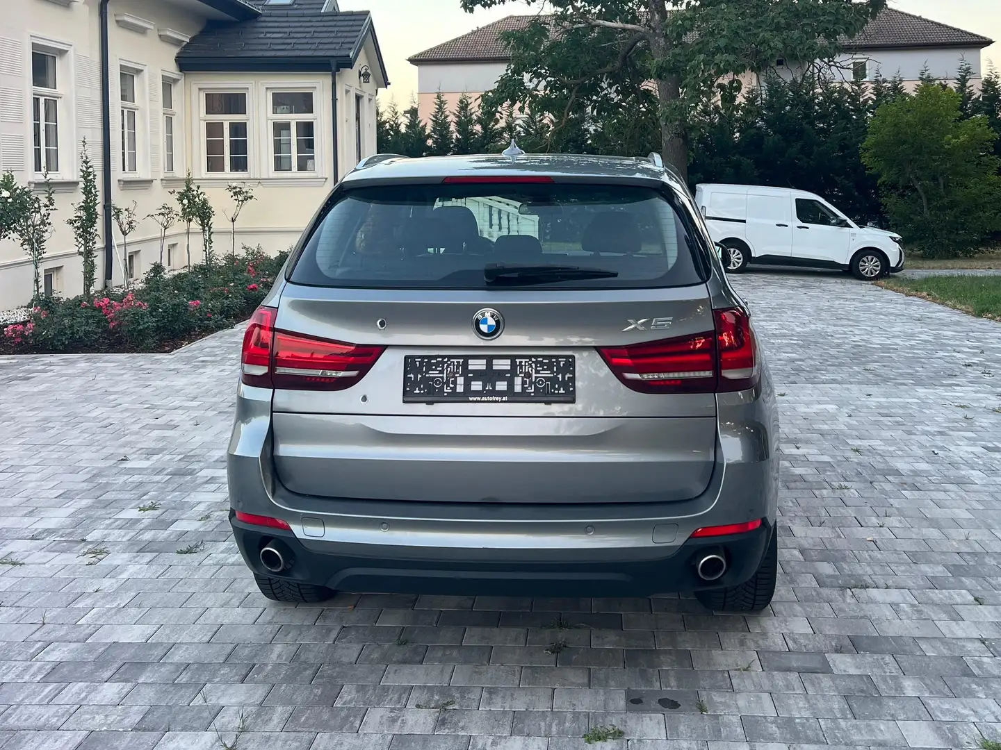 BMW X5 Silber - 2