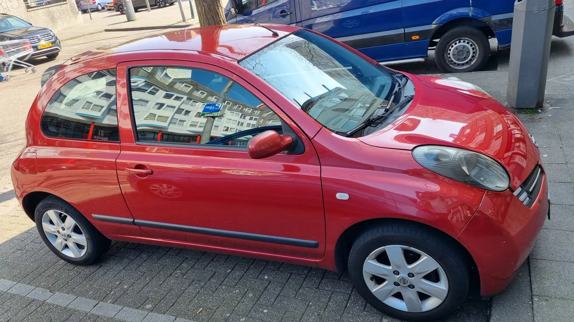 Nissan Micra Micra 1.2 Tekna Rood - 2