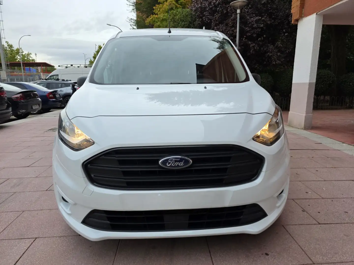 Ford Connect Comercial FT 220 Kombi S&S B. Corta L1 Tre Blanc - 2