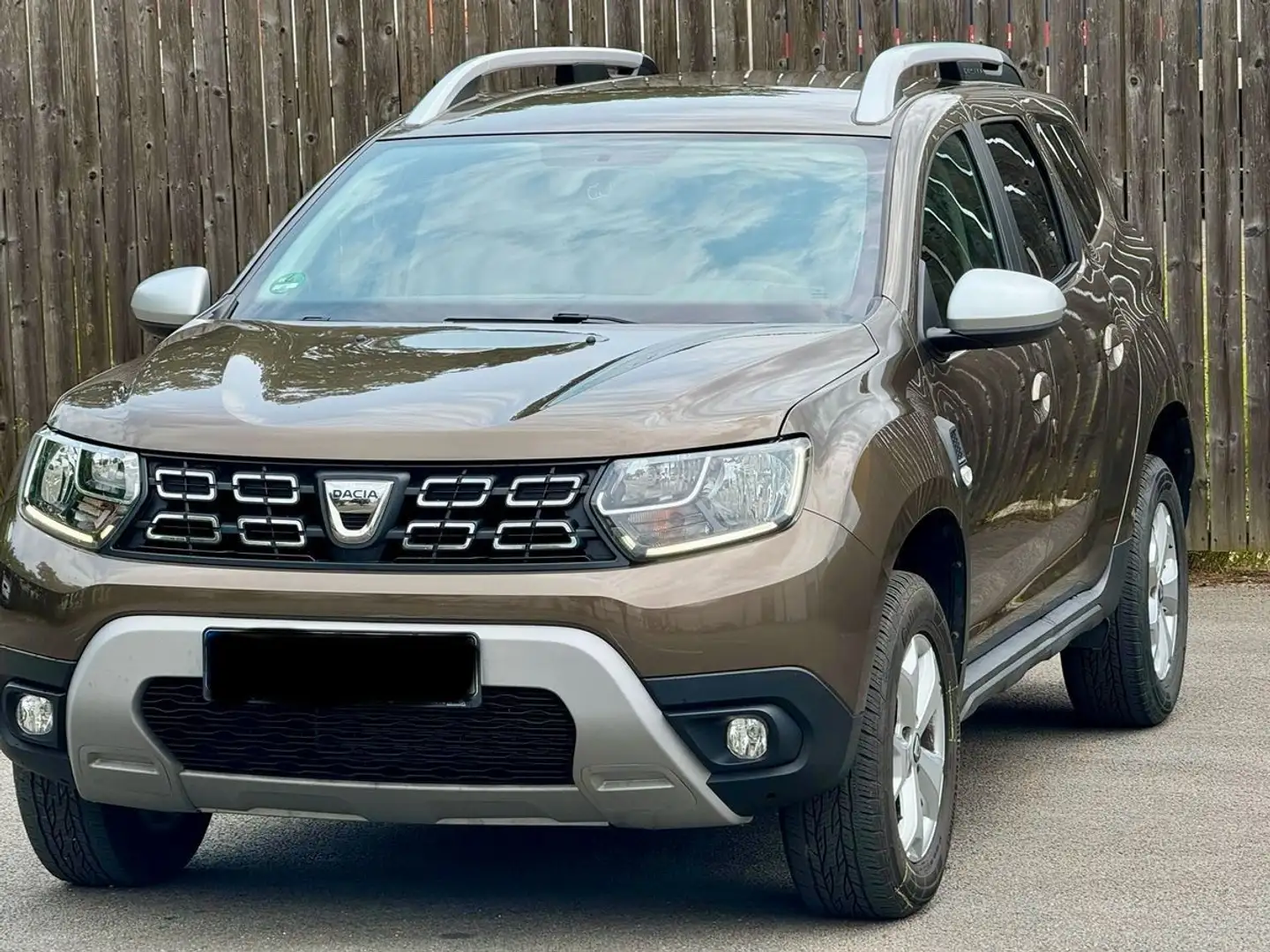 Dacia Duster 1.0 TCe Comfort Braun - 1