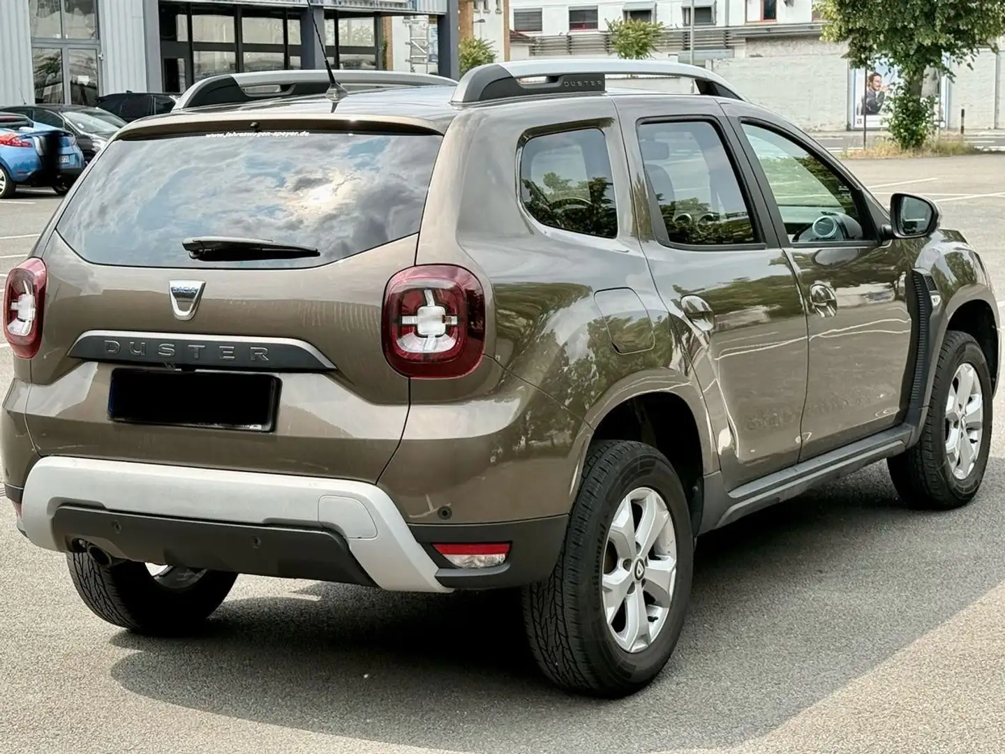 Dacia Duster 1.0 TCe Comfort Braun - 2