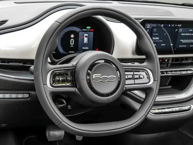 Fiat 500E view 8
