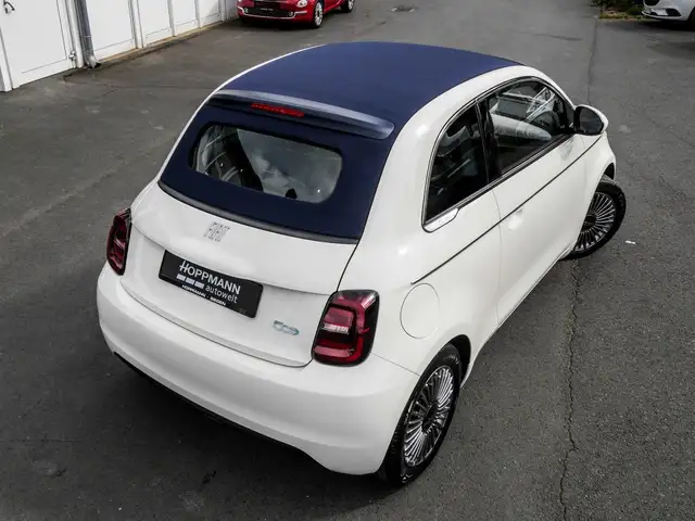 Fiat 500E view 15
