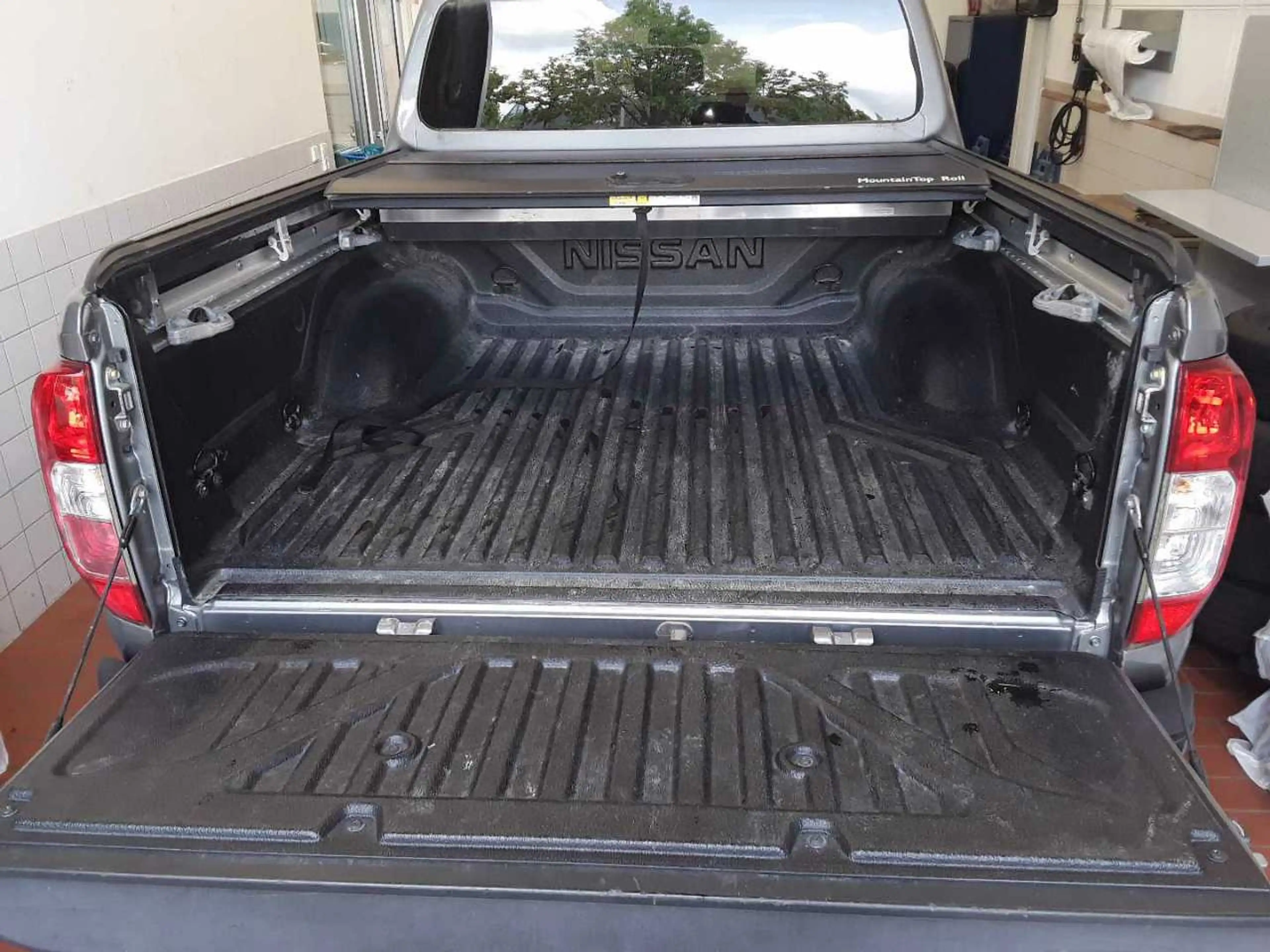 Nissan Navara NP300 AT7 4x4 N-Guard AHK/LED/Navi — photo 7