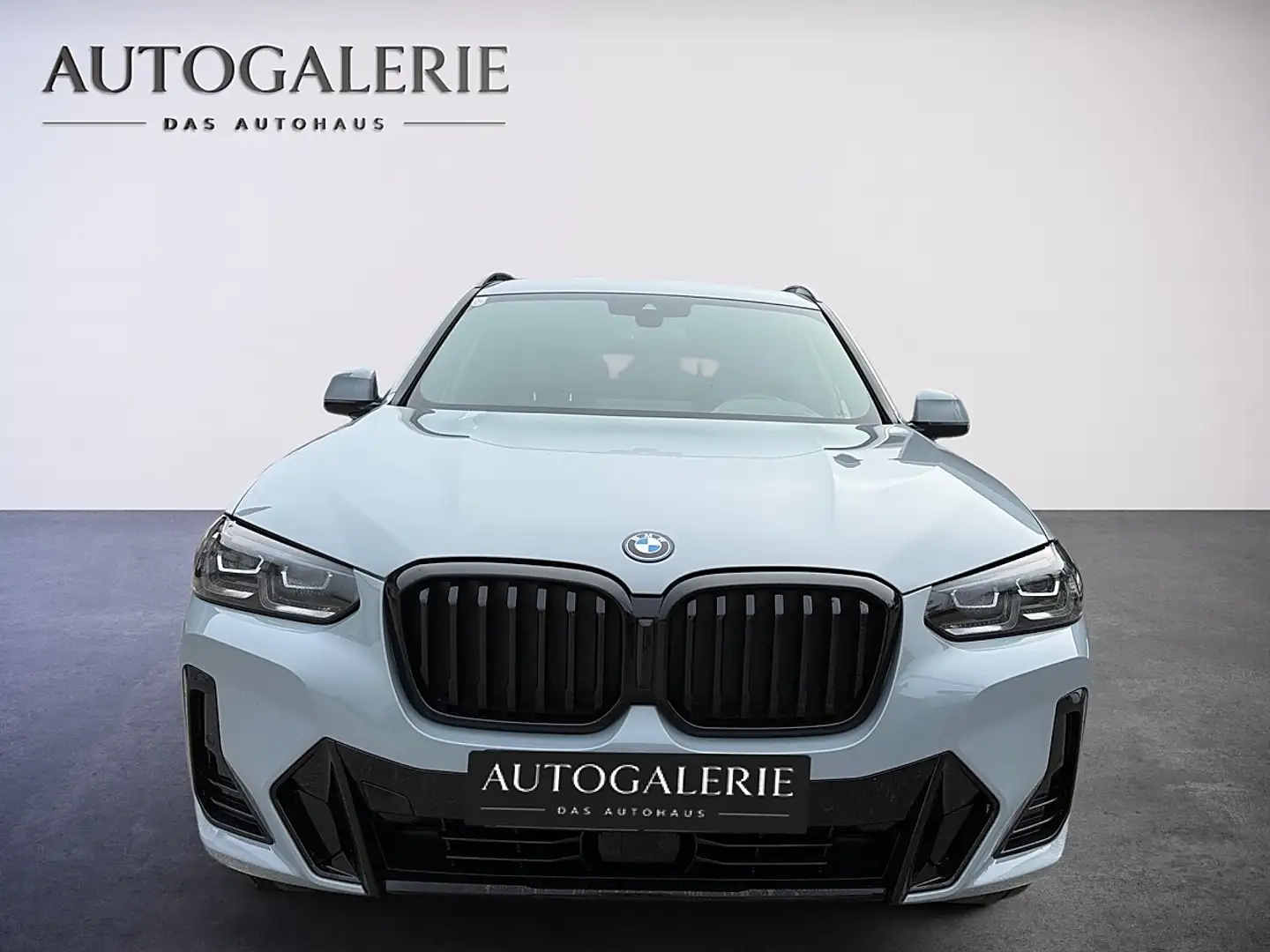 BMW X3 xDrive 30e Silber - 2