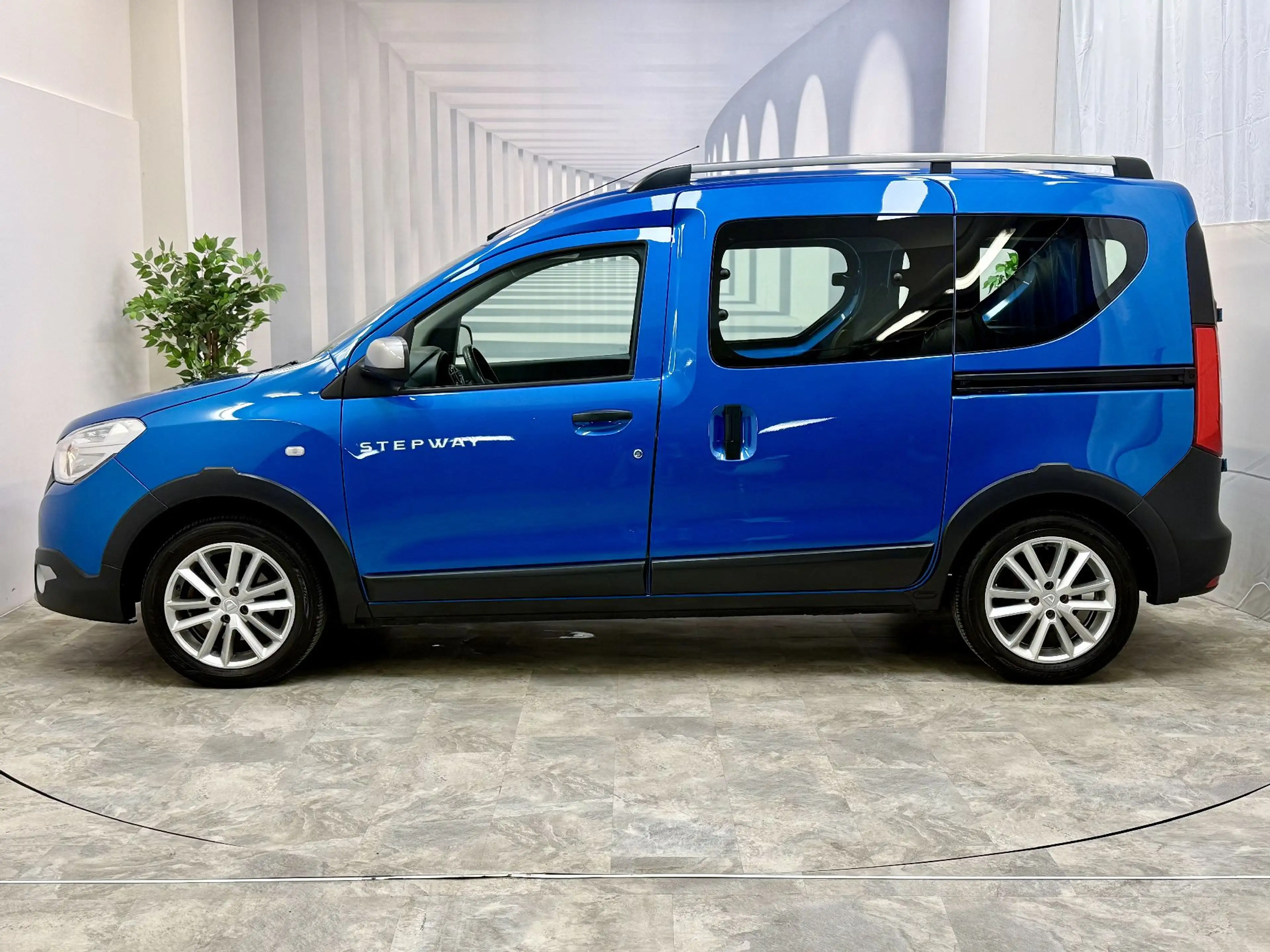 Dacia Dokker Stepway TCe 115 S&S__AHK__SITZHEIZUNG__ — photo 8