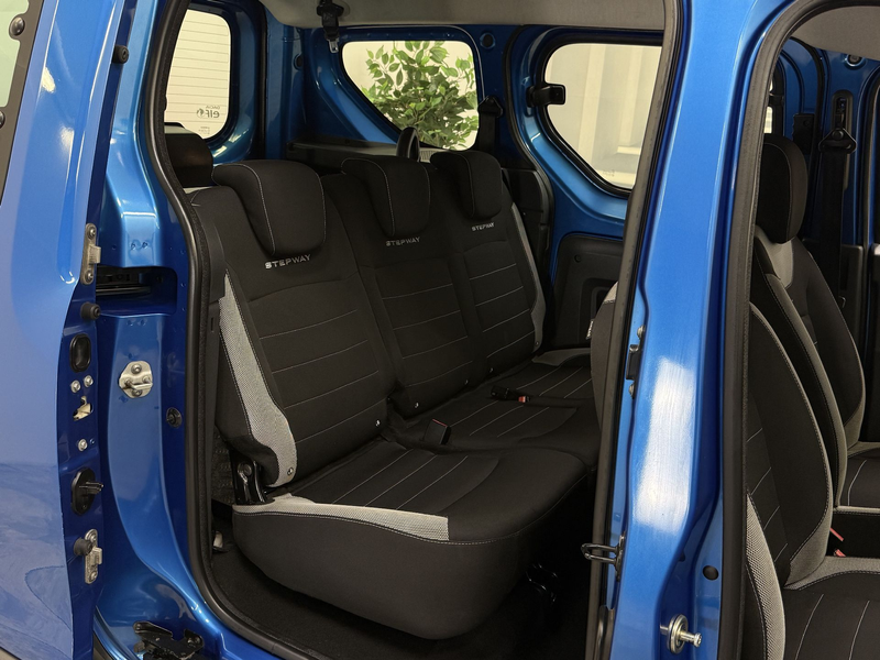 Dacia Dokker Stepway TCe 115 S&S__AHK__SITZHEIZUNG__ — photo 19