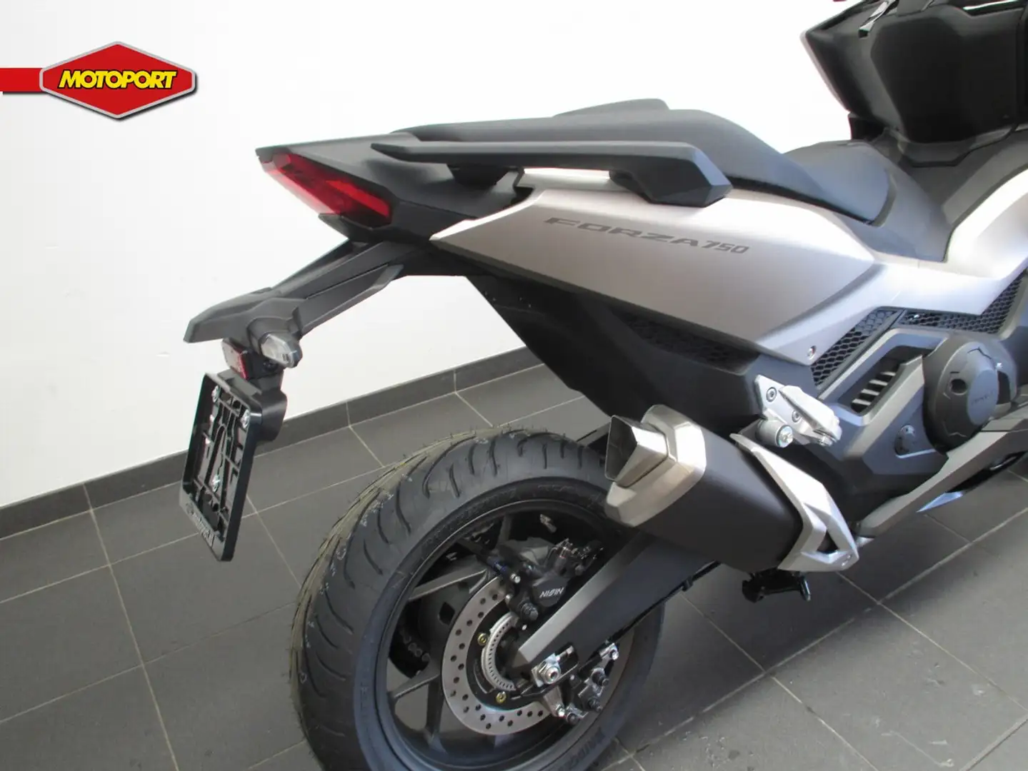 Honda Forza 750 Beige - 2