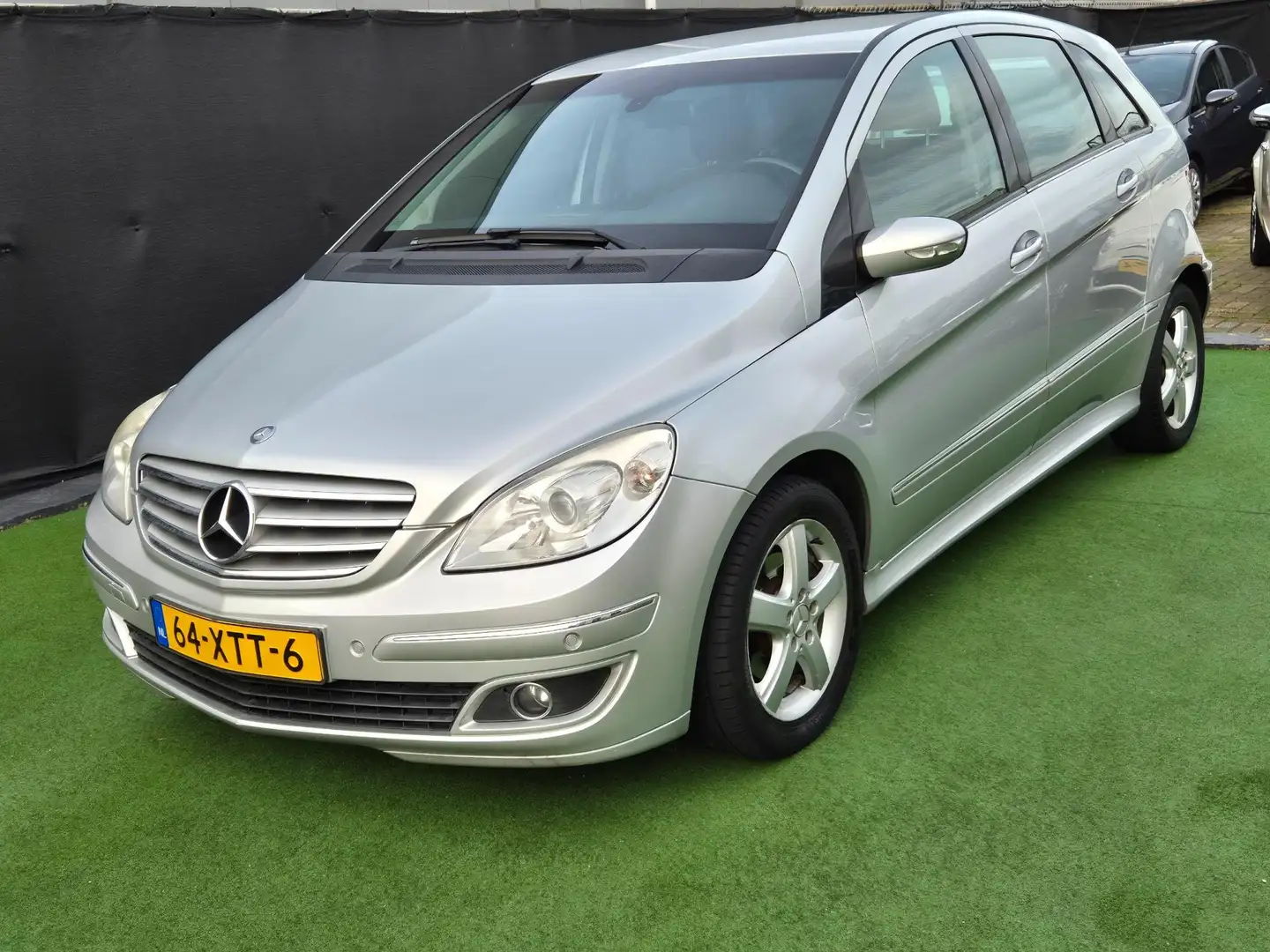 Mercedes-Benz B 200 Turbo Grau - 1