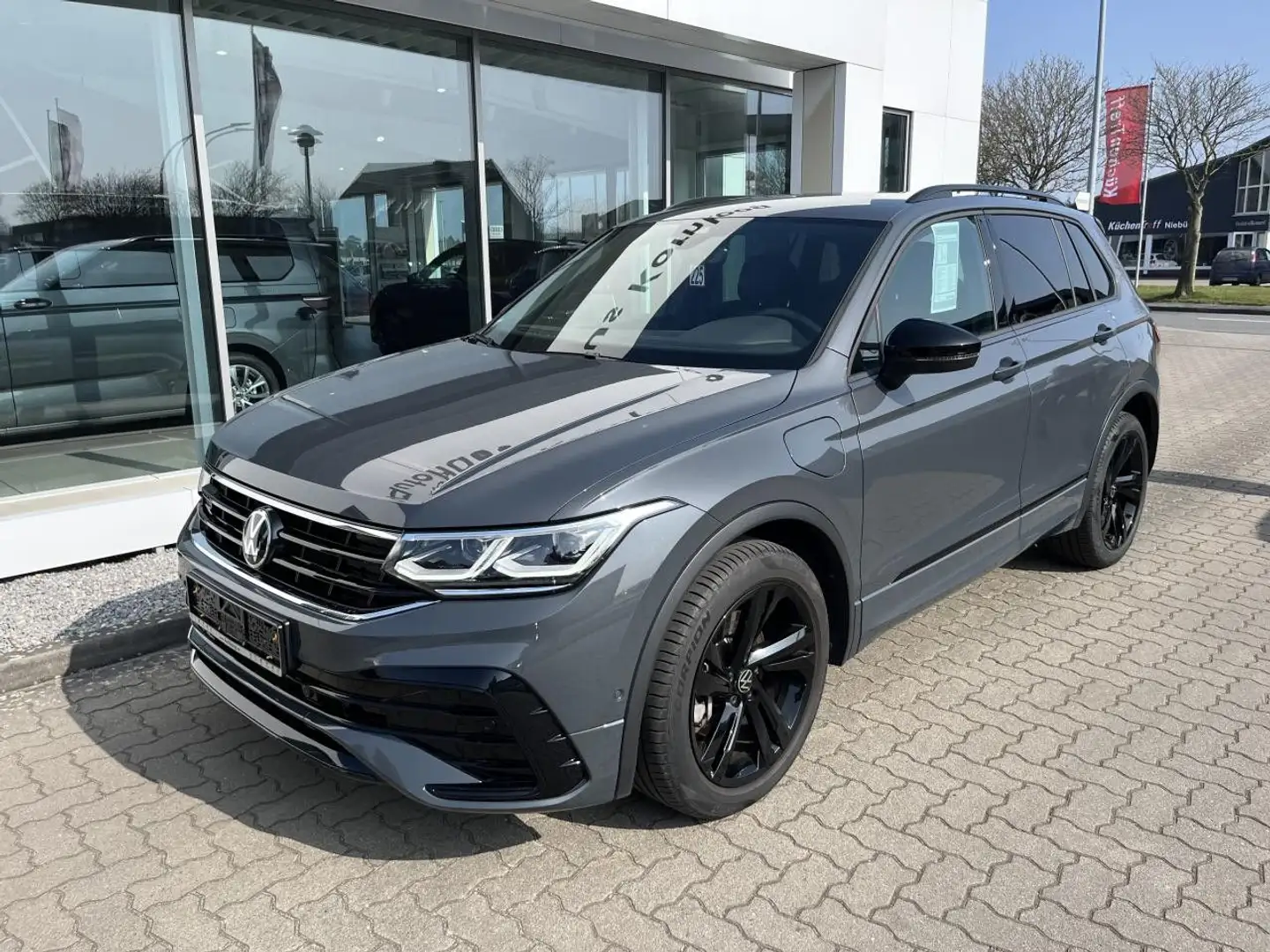 Volkswagen Tiguan 1.4 eHybrid R-Line AHK KAM Black eKlap Navi Grau - 2