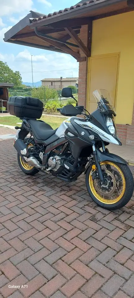 Suzuki V-Strom 650 XT