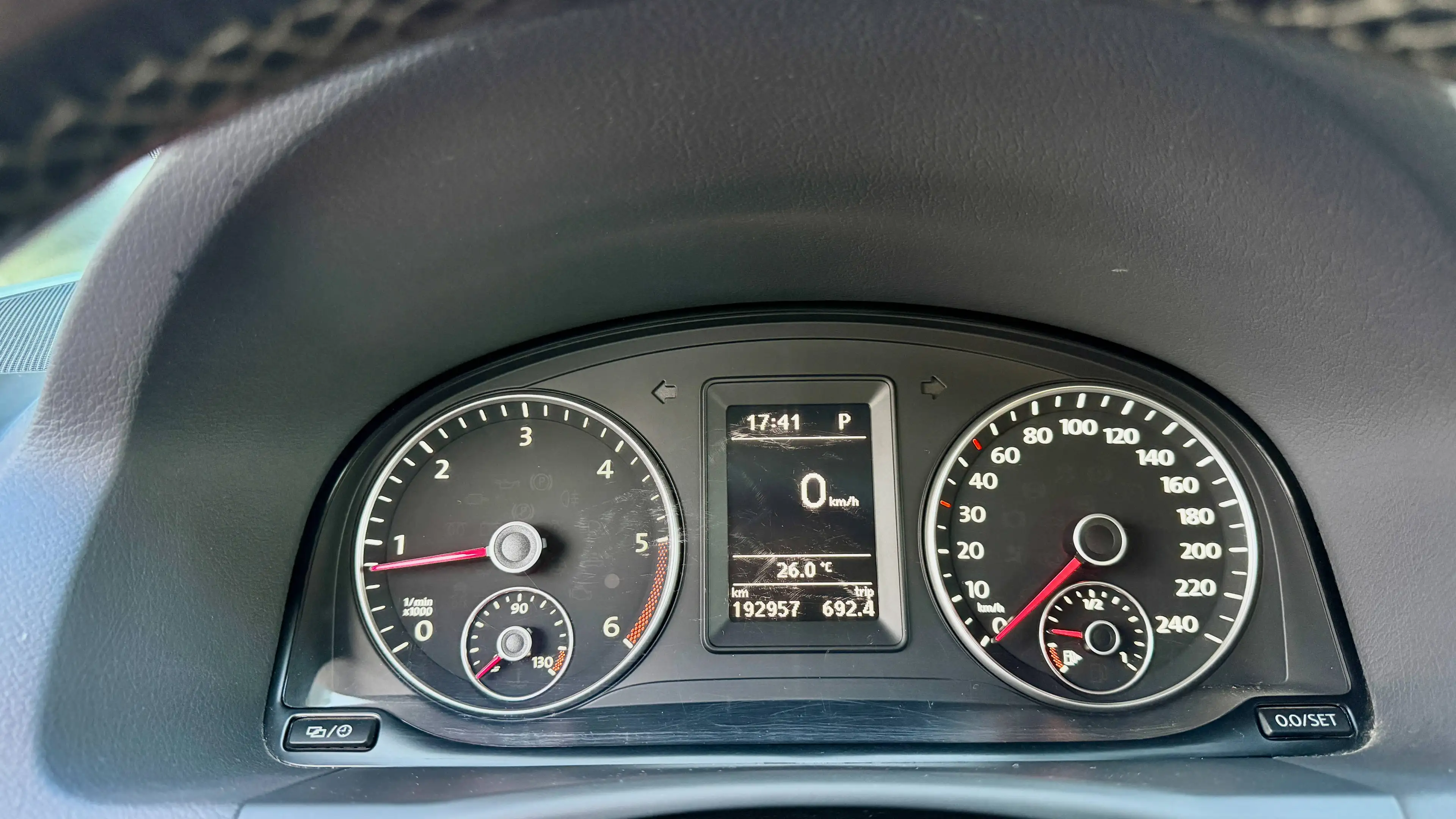 Volkswagen Touran Life BMT Automatik — photo 10