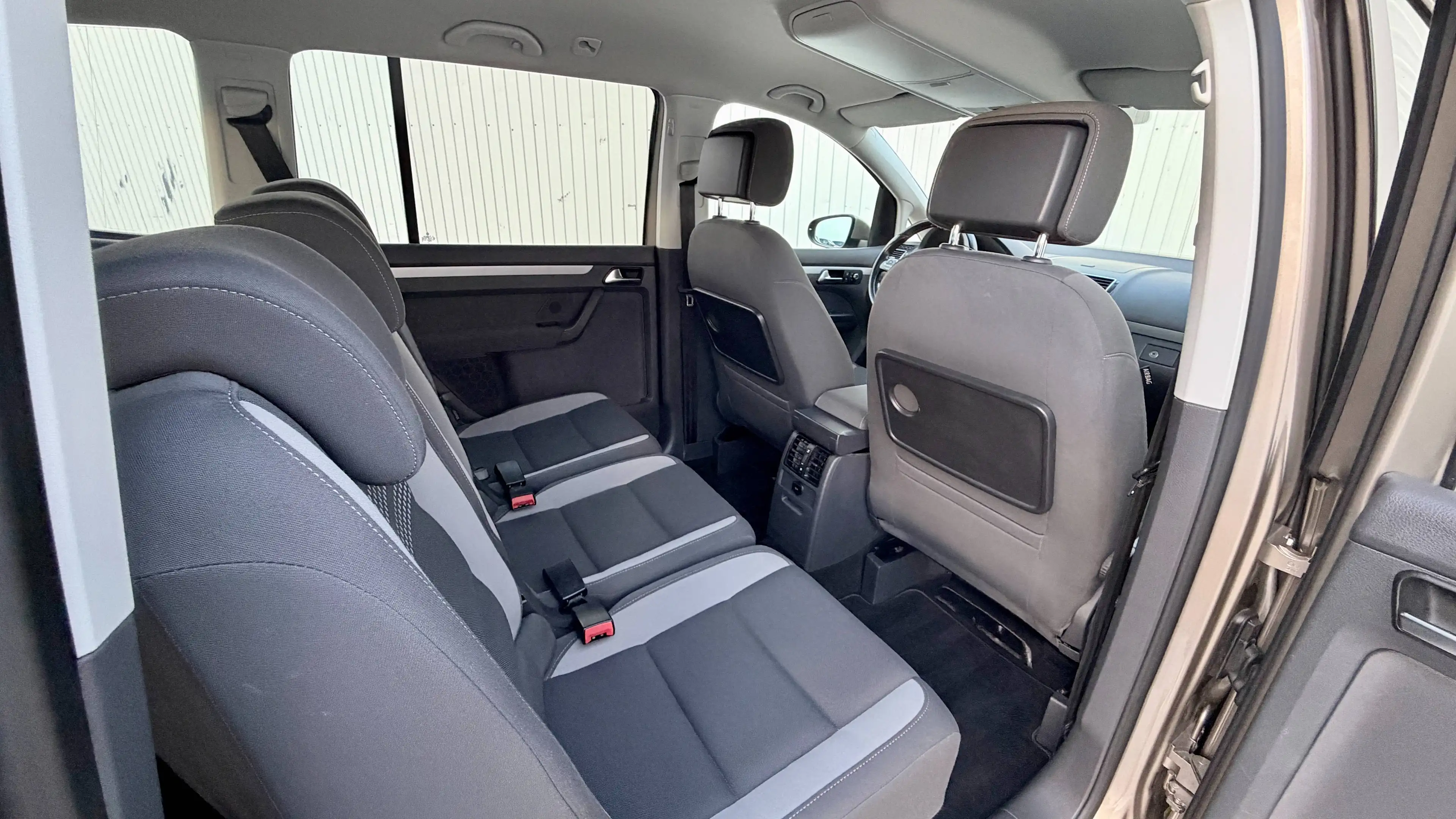 Volkswagen Touran Life BMT Automatik — photo 14