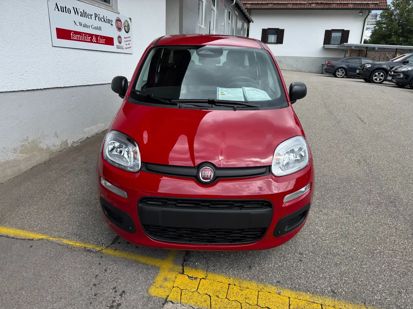 Fiat Panda 1.0 GSE Hybrid, 5Sitzer, Klima, City Paket Rot - 2