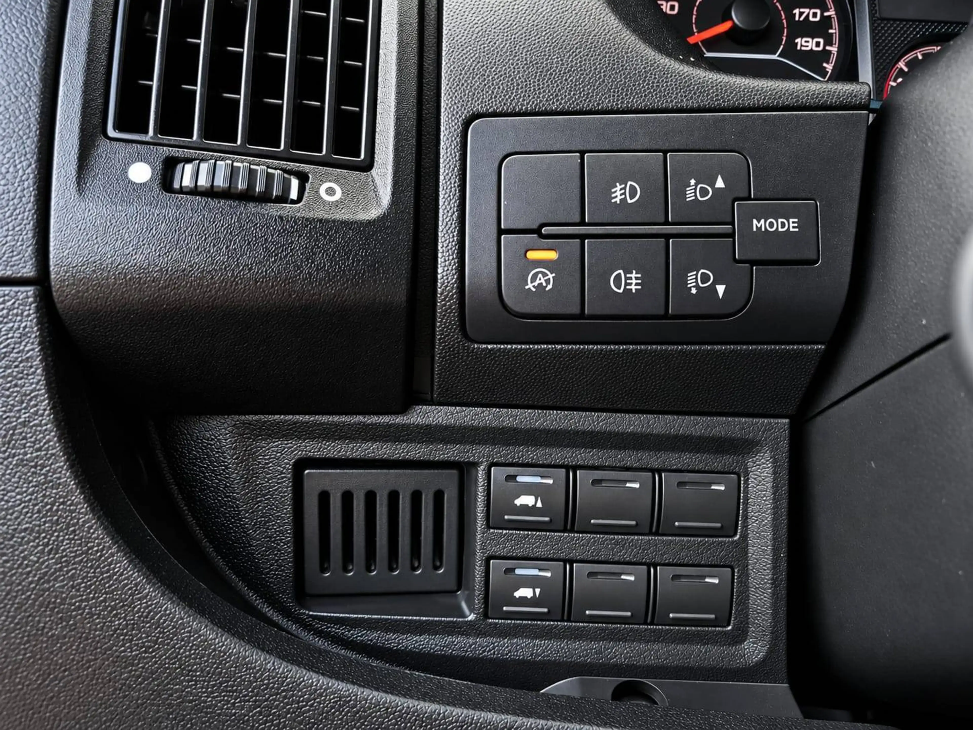 Peugeot Boxer 2.0 BLUEHDI*L4H2*PRO*EURO-6B*ECHELLE*163CV*CAM*CLIM*GPS* — photo 15