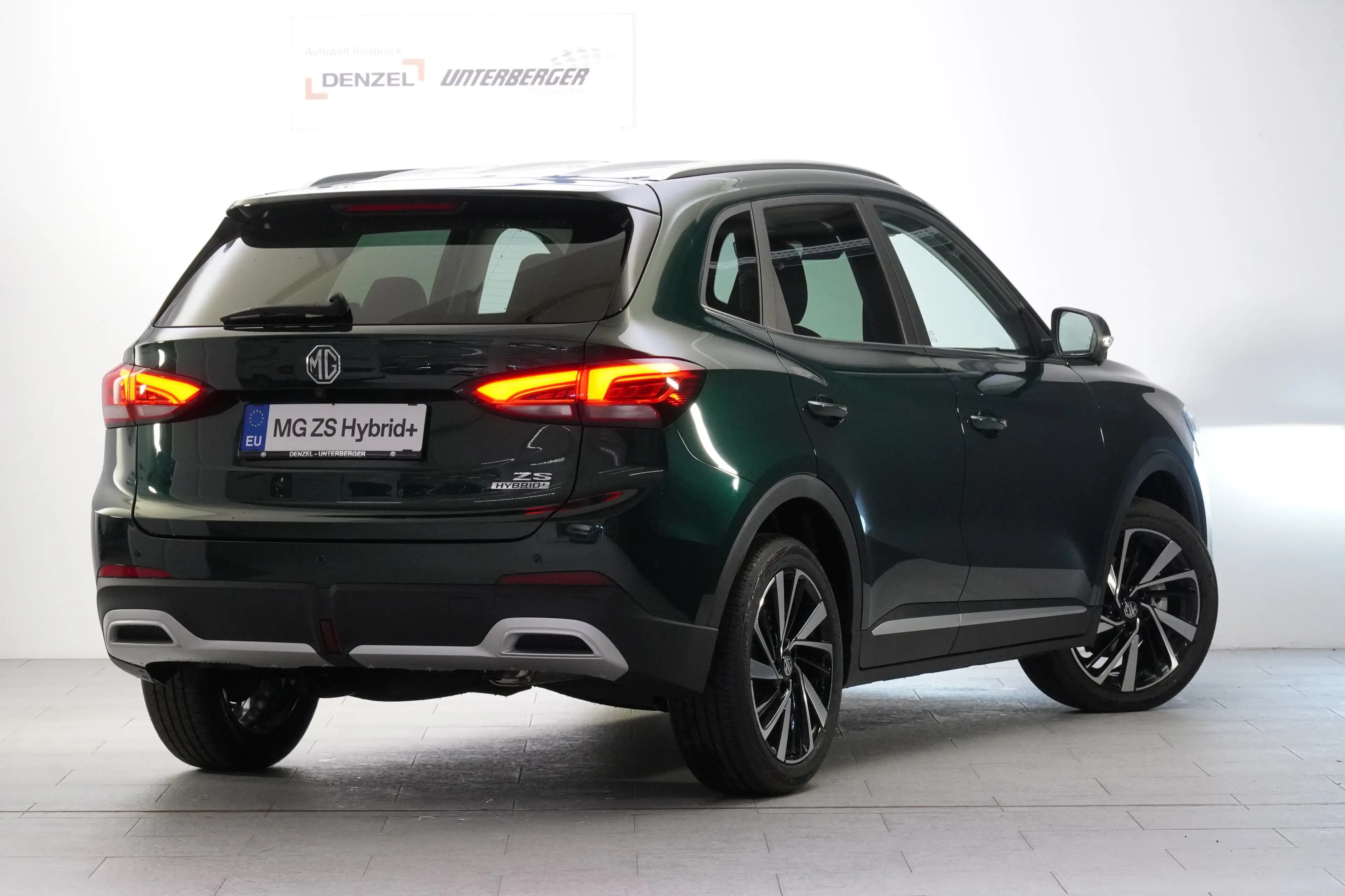 MG ZS 1.5 Hybrid+ 145 kW Luxury — photo 3