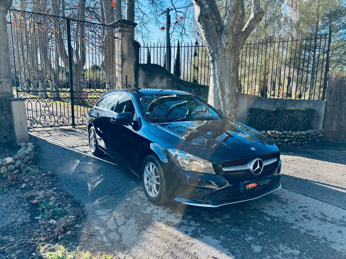 Mercedes-Benz CLA 180 CLA Shooting Brake 180 d Sensation Bleu - 1