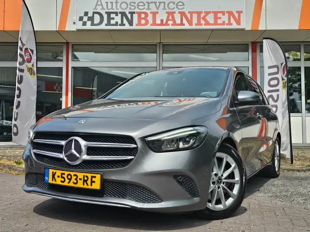 Mercedes-Benz B 250 Premium Automaat 224pk BJ.2019 / Groot Navi / Half