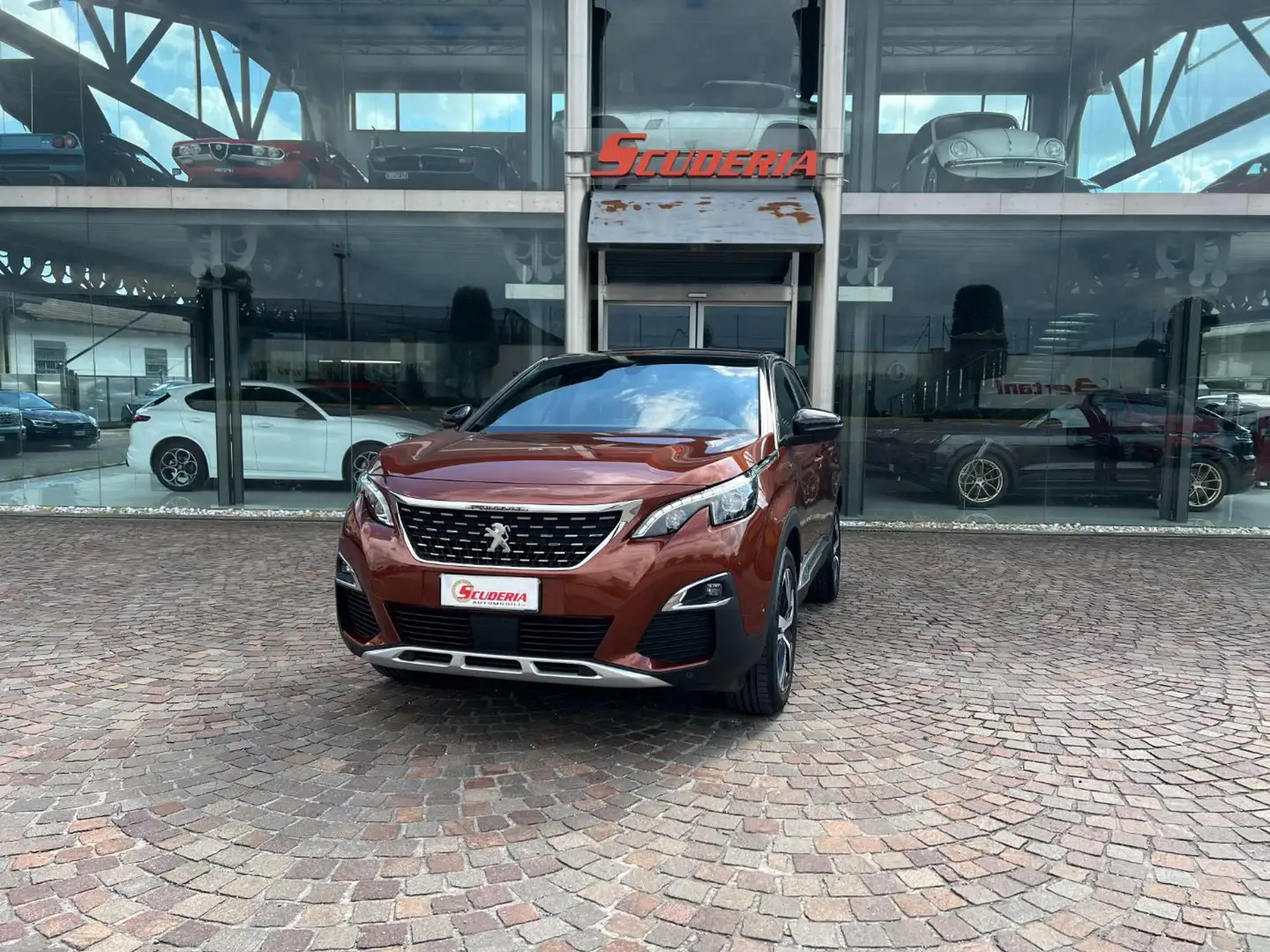 Peugeot 3008 PureTech Turbo 130 S&S GT Line Arancione - 1