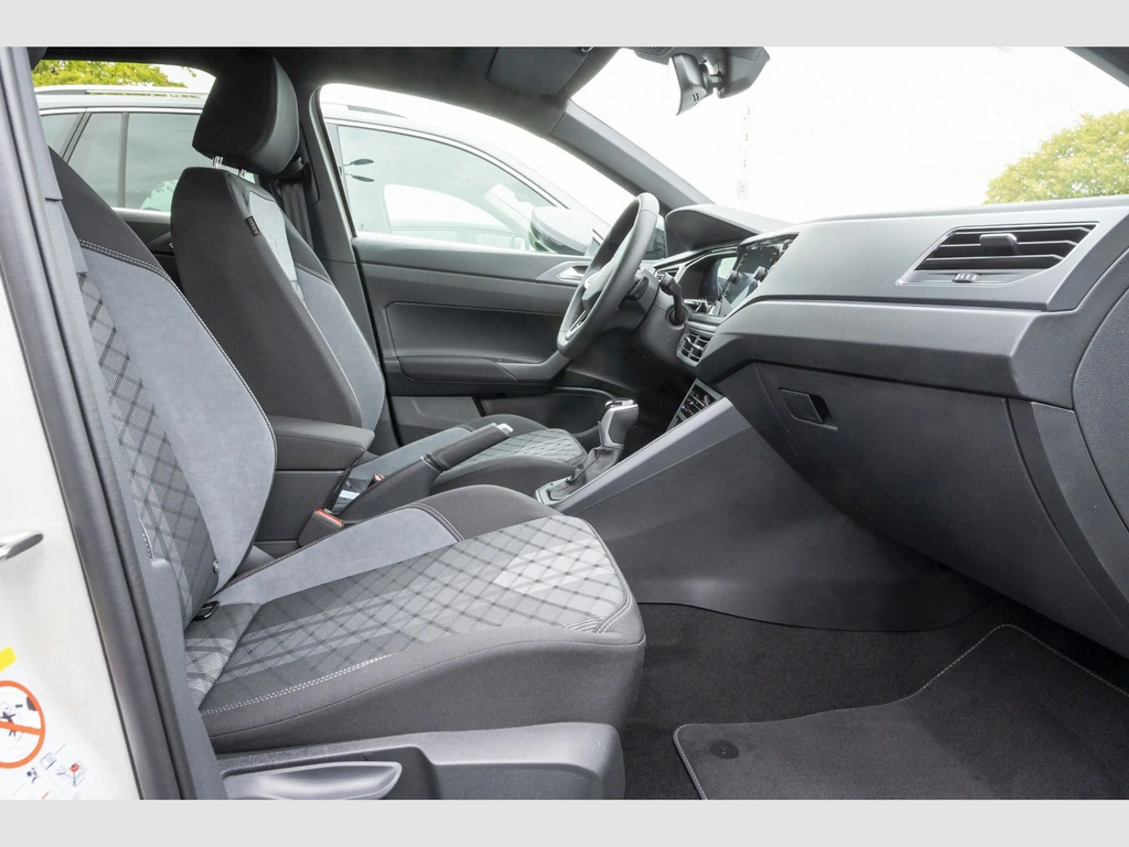 Volkswagen Taigo 1.0 TSI DSG R-Line Black Style/Kamera/Keyless Access/Licht+Sicht — photo 9