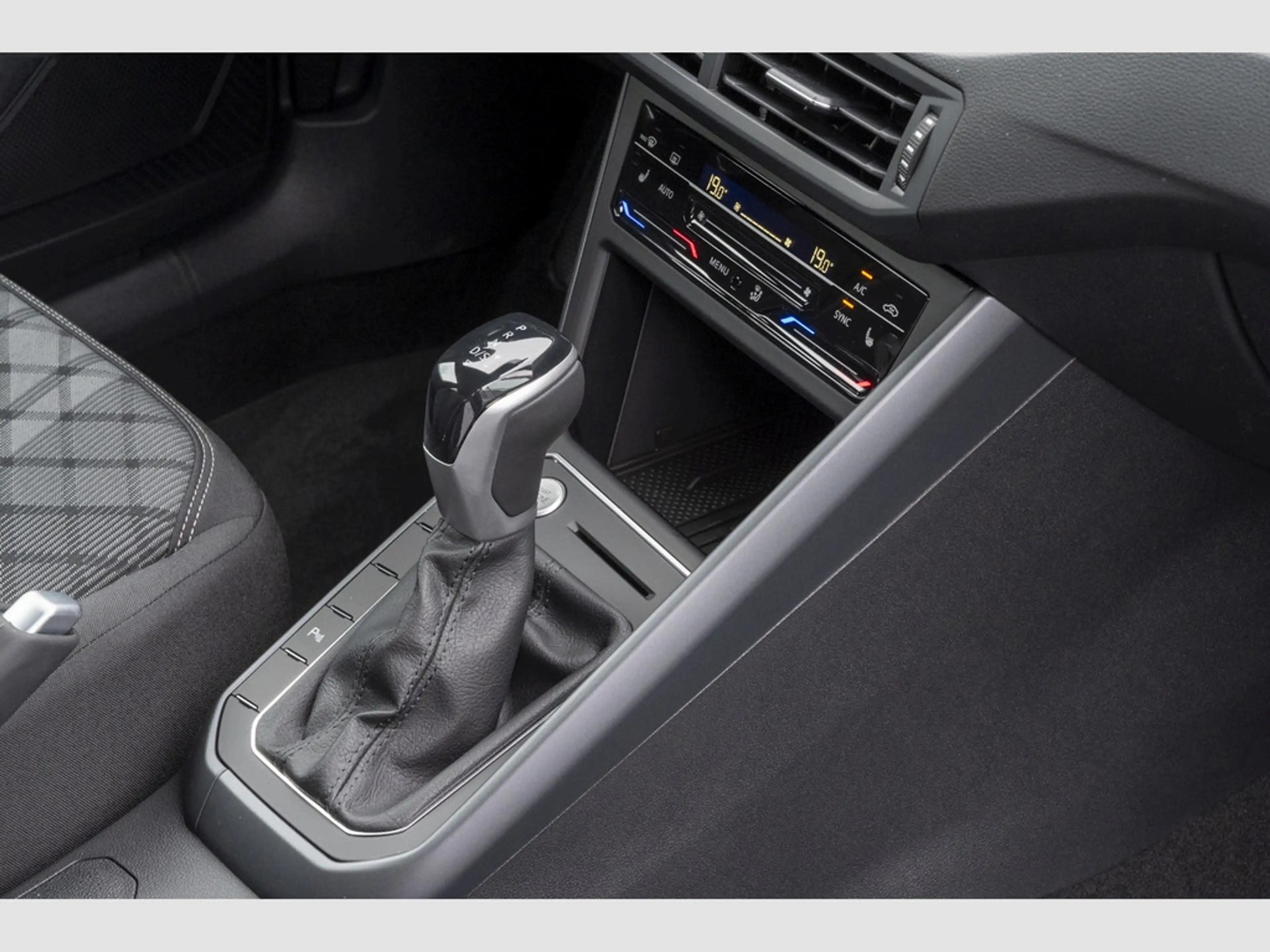 Volkswagen Taigo 1.0 TSI DSG R-Line Black Style/Kamera/Keyless Access/Licht+Sicht — photo 12