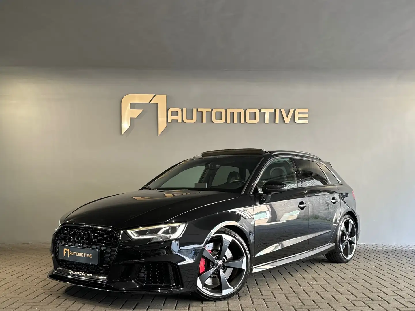Audi RS3 Sportback 2.5 TFSI quattro Pano|RS Seat|ABT|500PK crna - 1