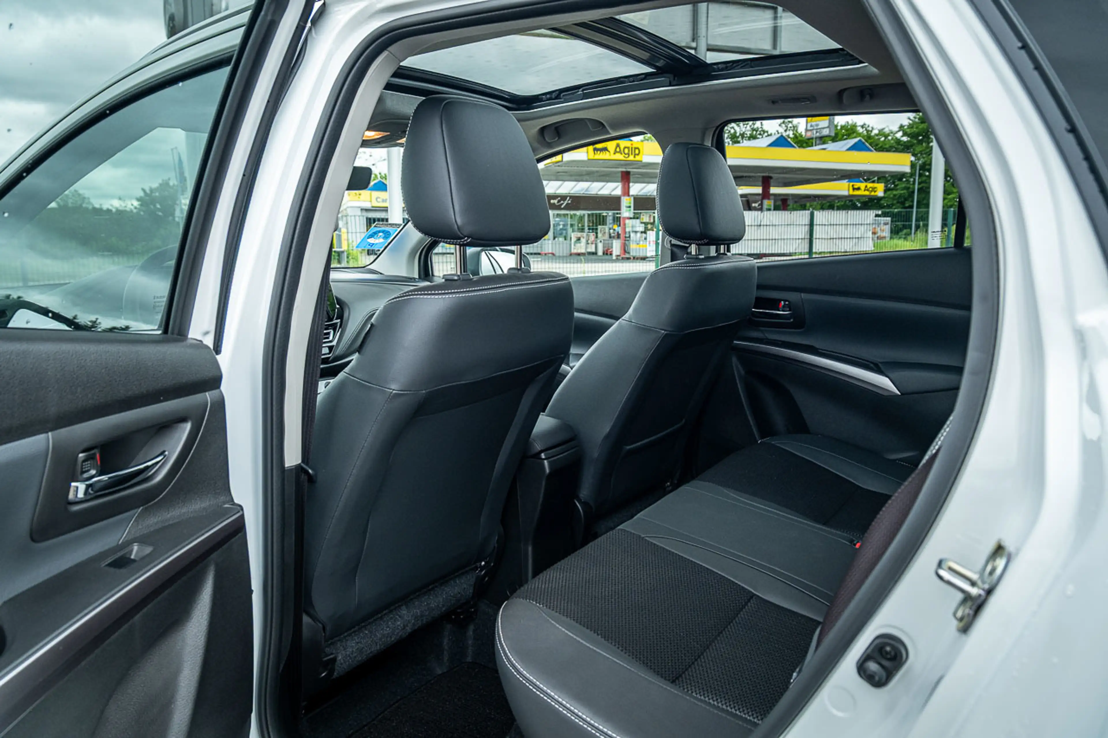 Suzuki SX4 S-Cross 1.4 Comfort + Allgrip Hybrid — photo 11