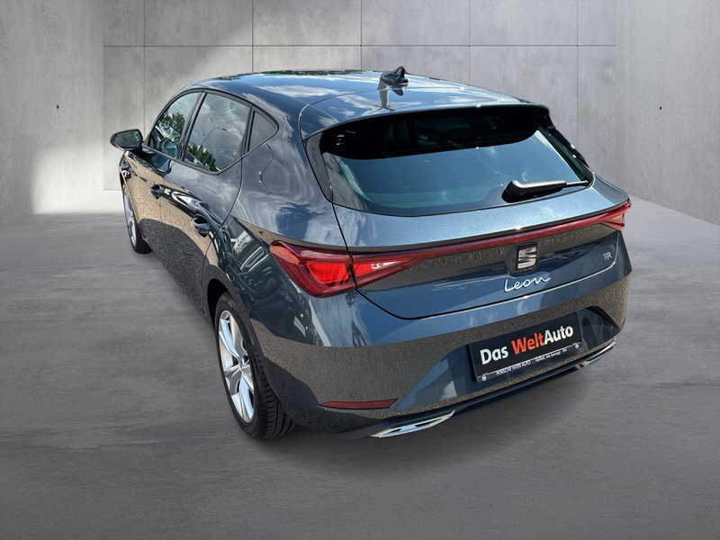 SEAT Leon FR 2.0 TDI DSG — photo 8