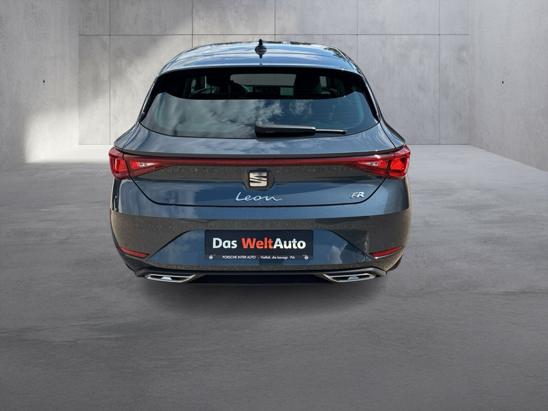 SEAT Leon FR 2.0 TDI DSG — photo 7